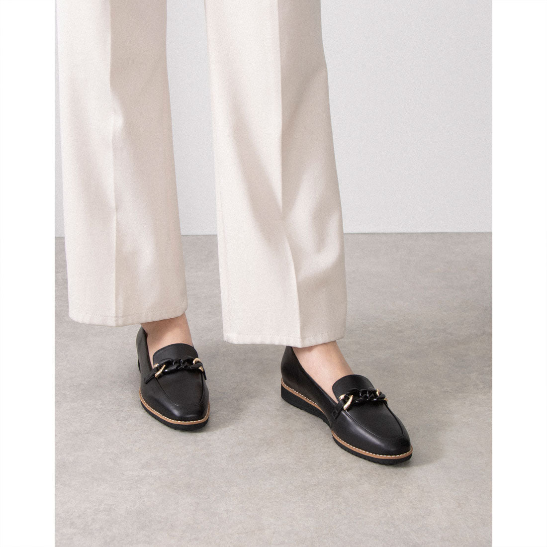TALANTON by DIANA Chain Loafers