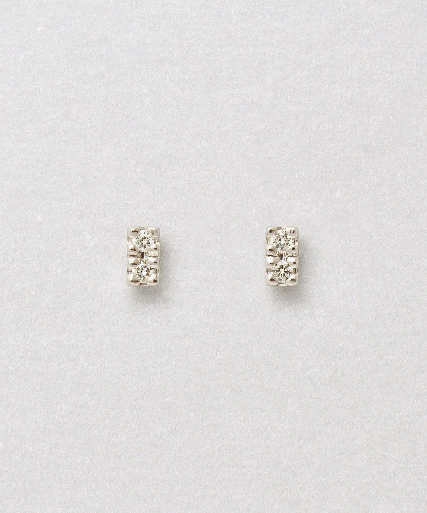 テイクアップ TAKE-UP [ セカンドピアス] Pt ダイヤモンド2石バーピアス0. 04ct