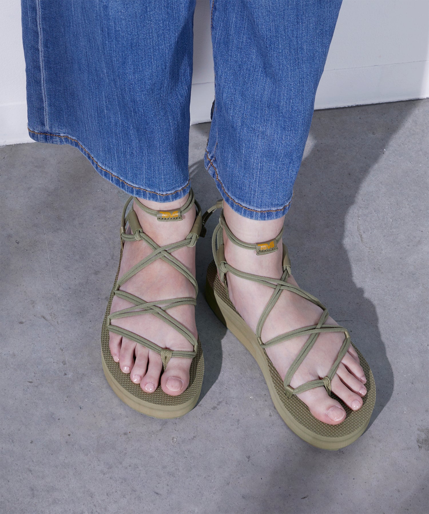 テバ Teva 【TEVA】レディース MIDFORM INFINITY