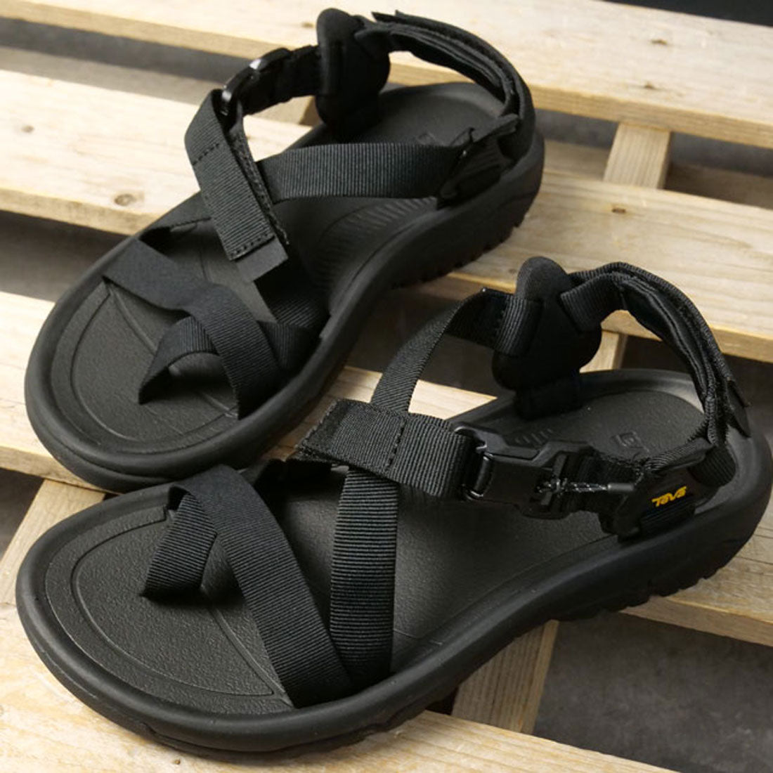 テバ Teva W HURRICANE TERRA DACTYL BLACK [1169431-BLK]
