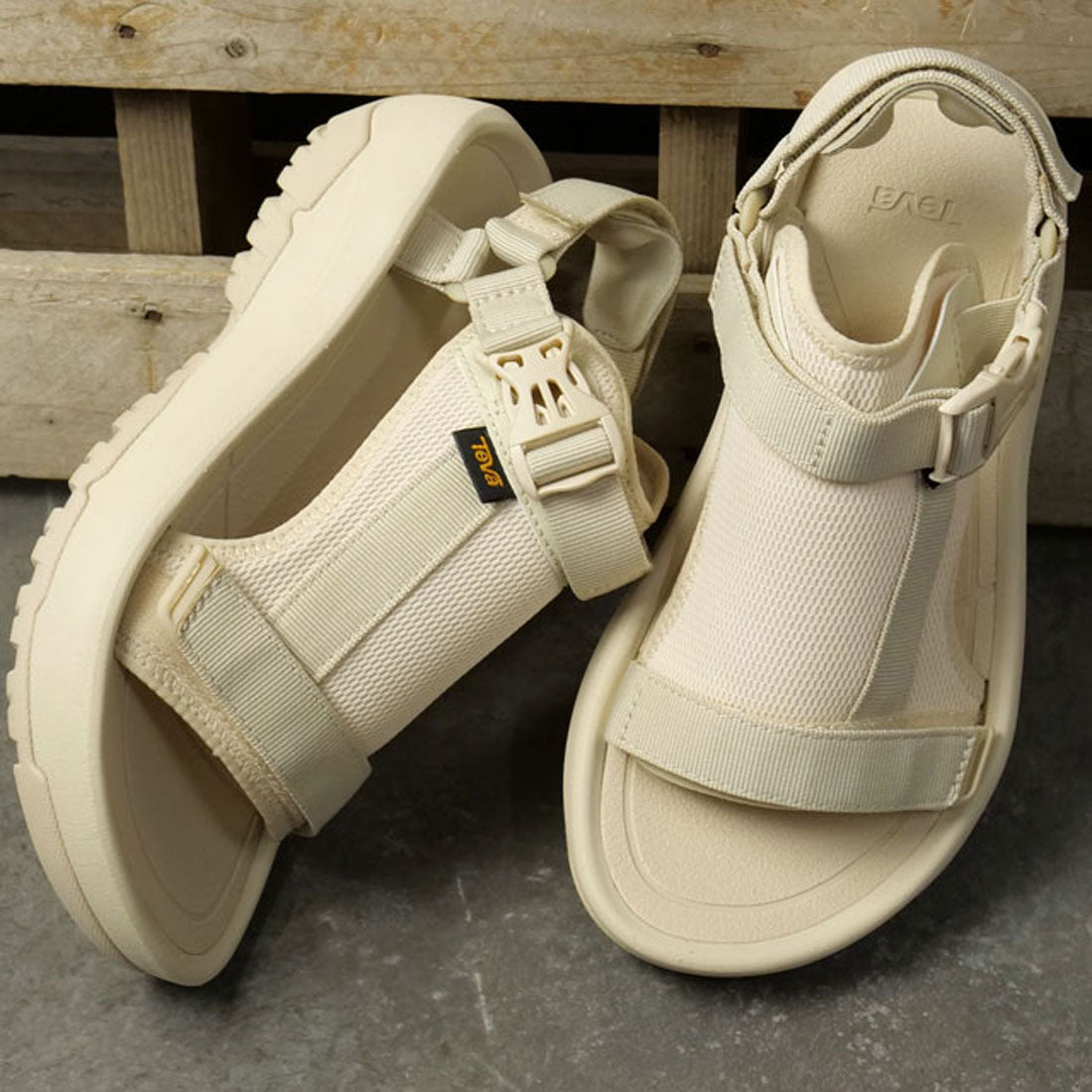 テバ Teva W HURRICANE AMPSOLE VOLT BIRCH [1155030-BIR]