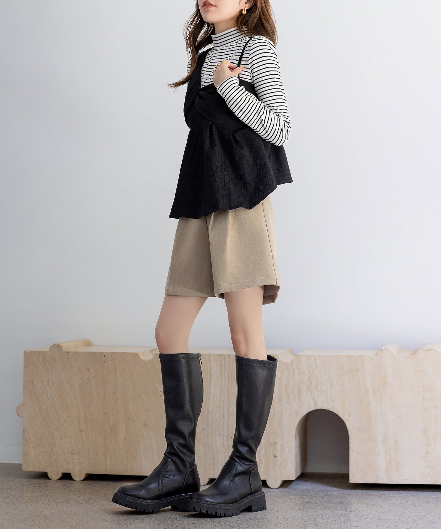 テディショップ Teddyshop レディース ダブルタックハイウエストスラックスショートパンツ （サンドベージュ） サンドベージュ