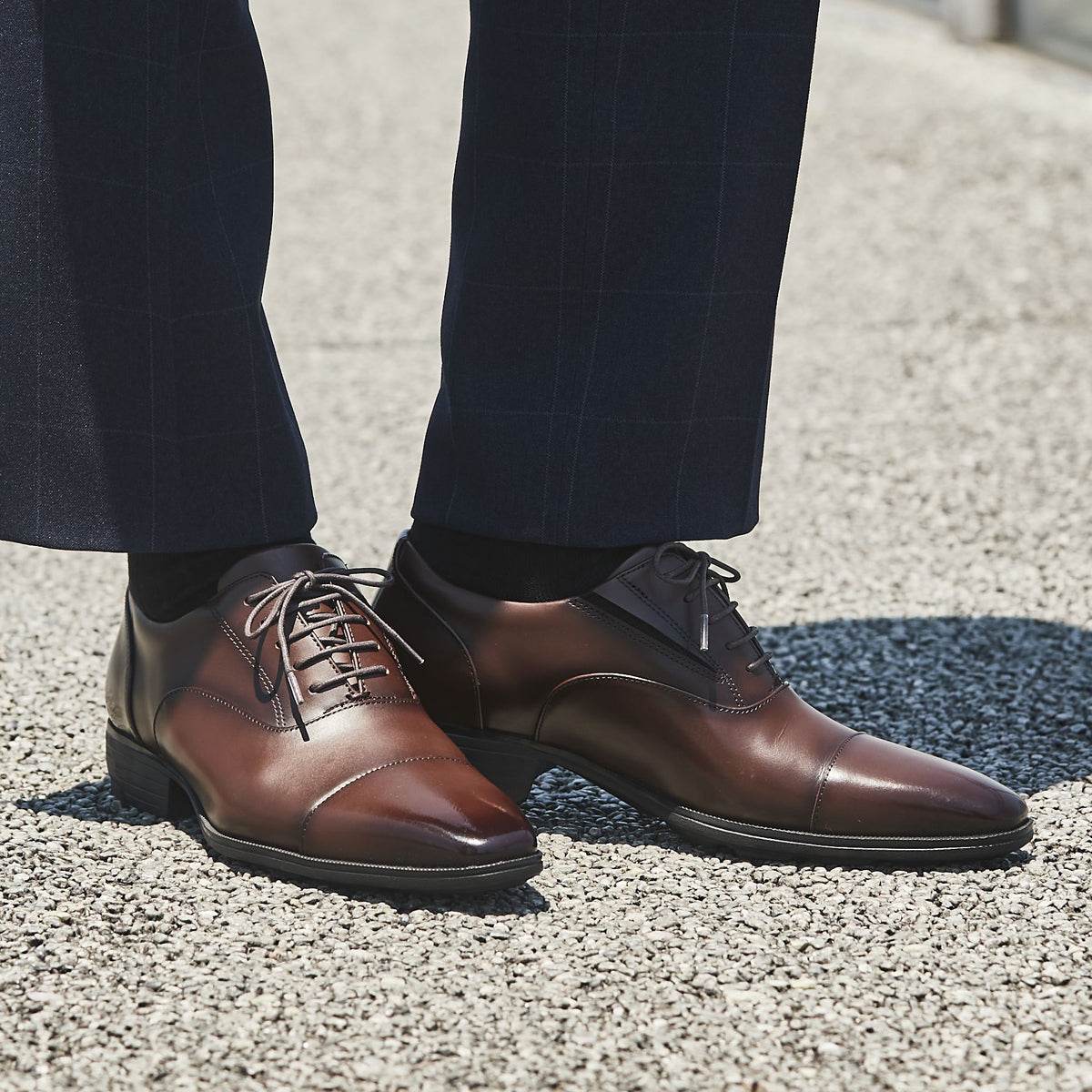 Refined silhouette! Pursuing quality and fit | Straight tip