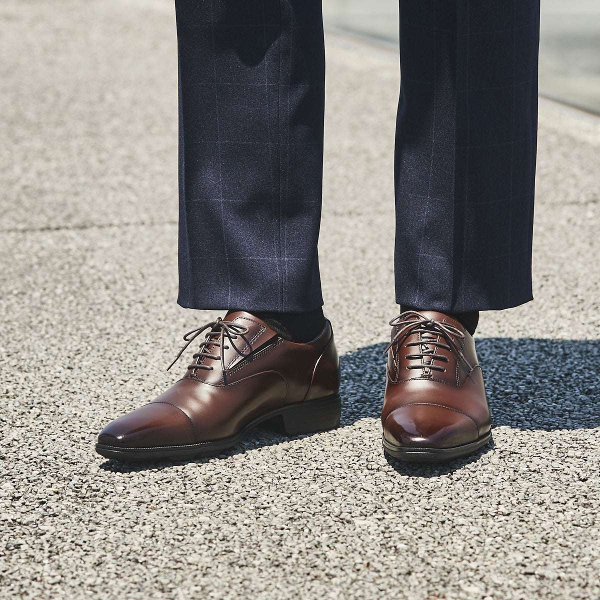 Refined silhouette! Pursuing quality and fit | Straight tip