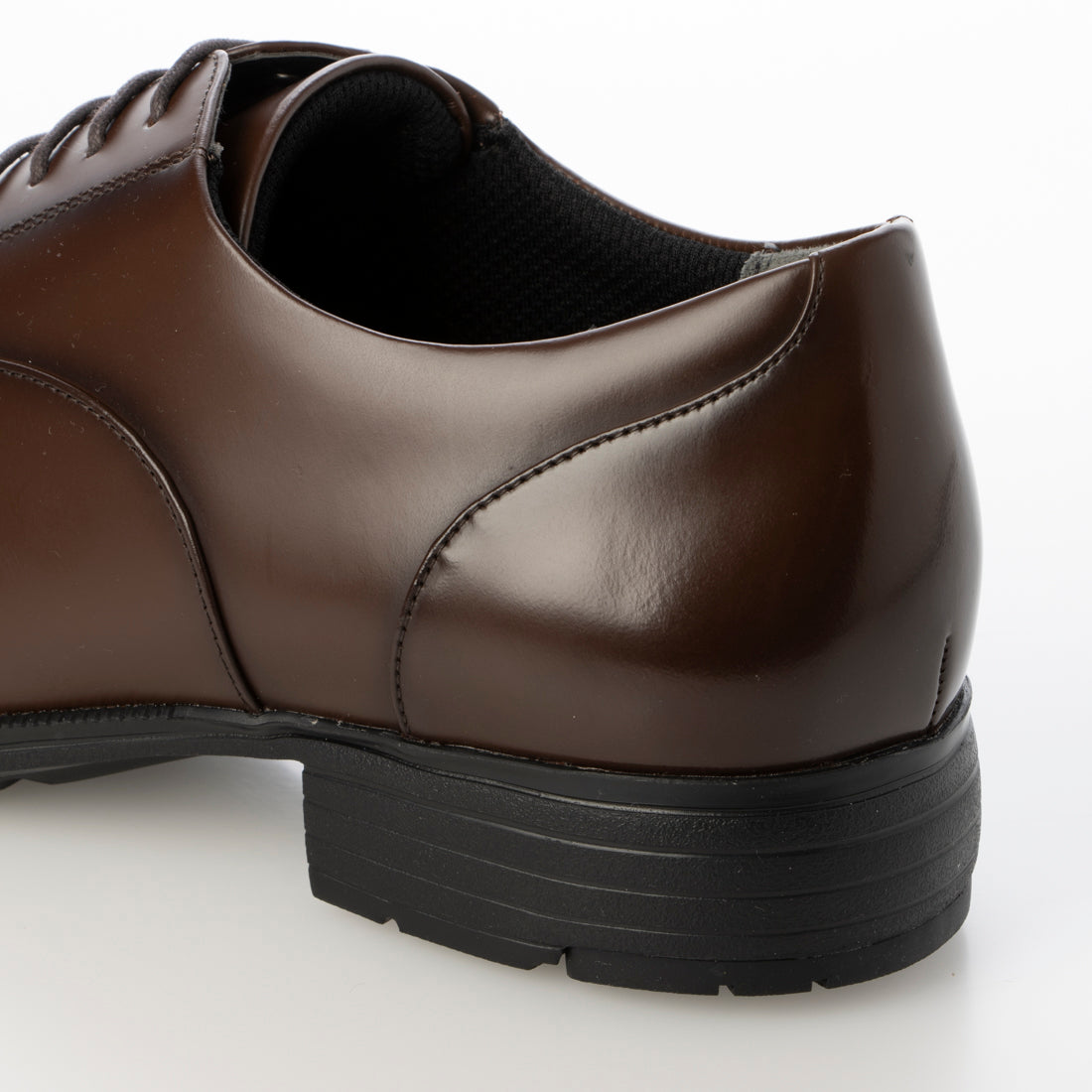 Refined silhouette! Pursuing quality and fit | Straight tip