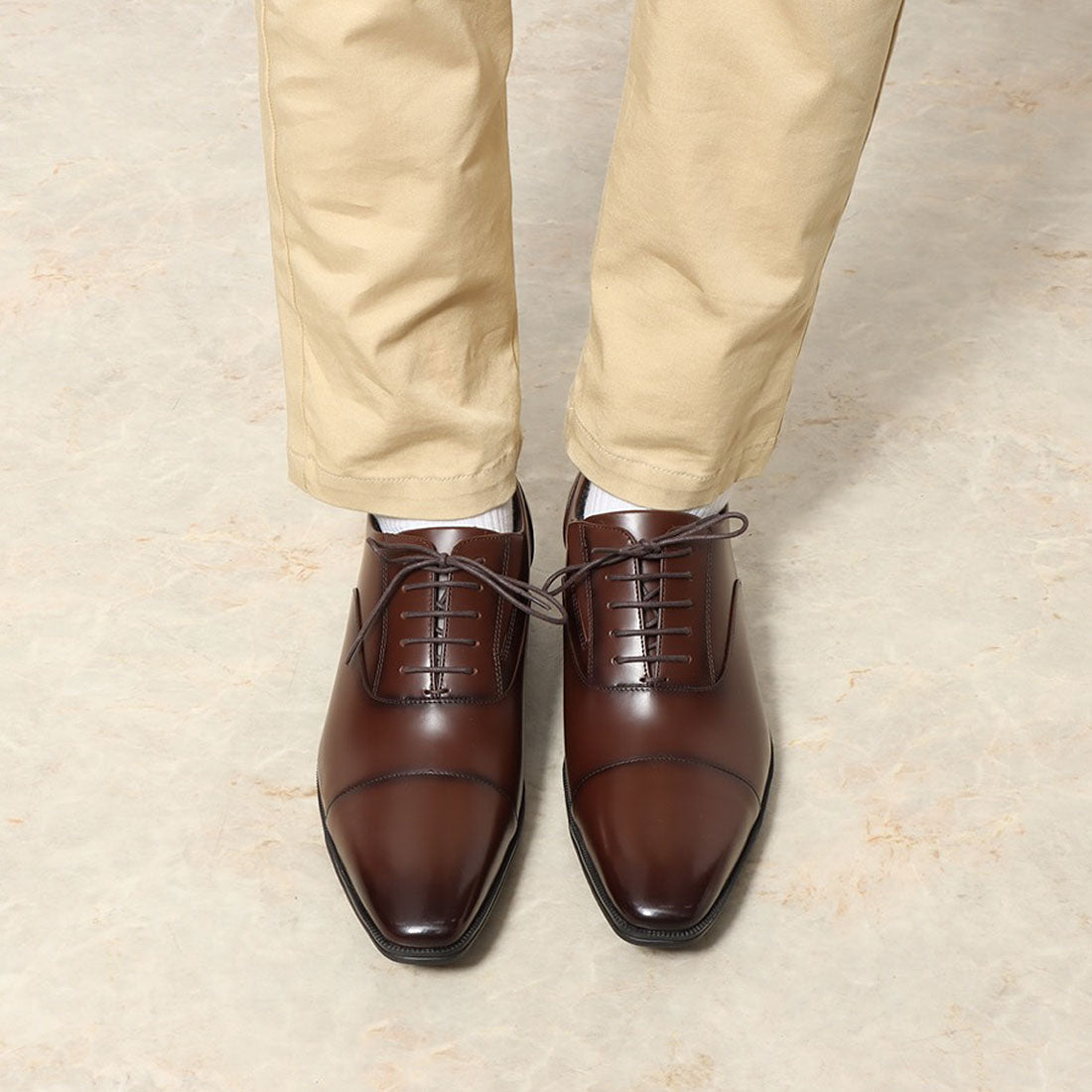 Refined silhouette! Pursuing quality and fit | Straight tip