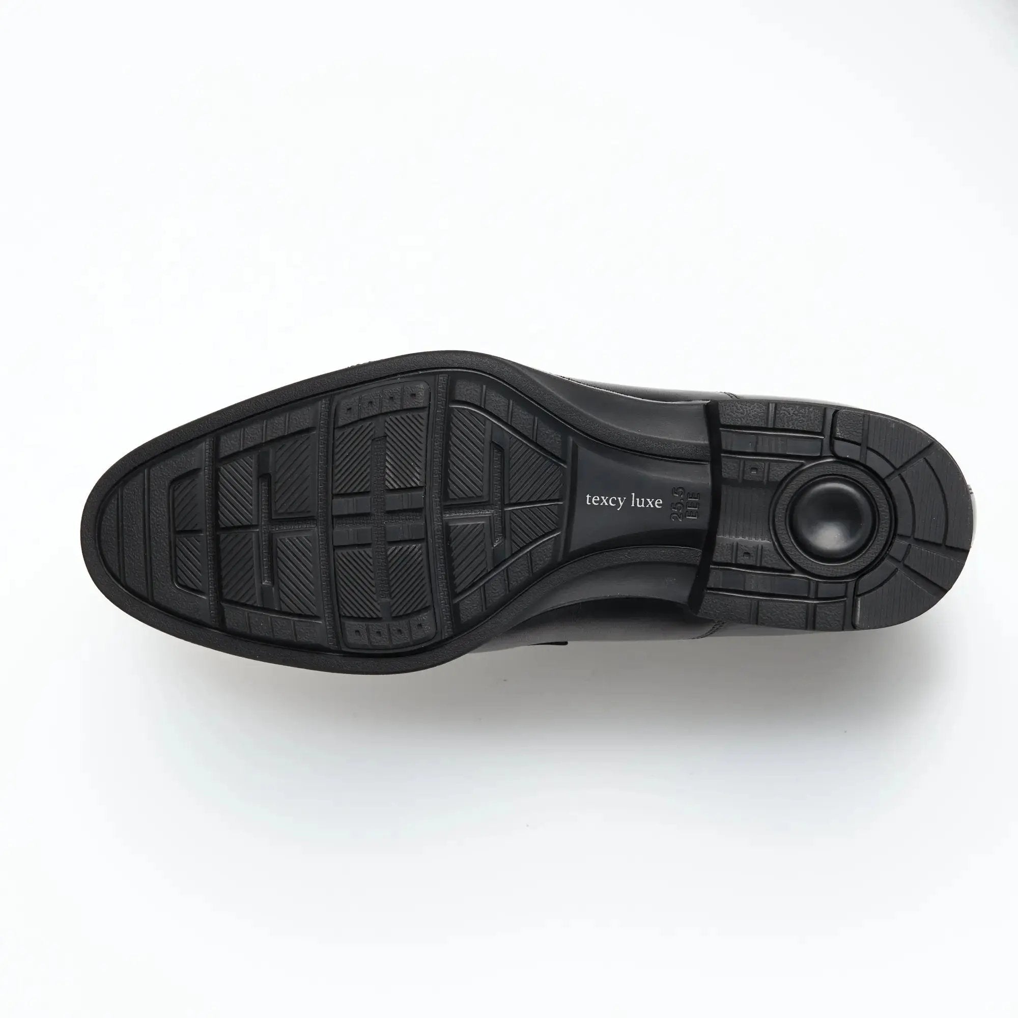 Beautiful silhouette yet relaxed width | Bump slip-on