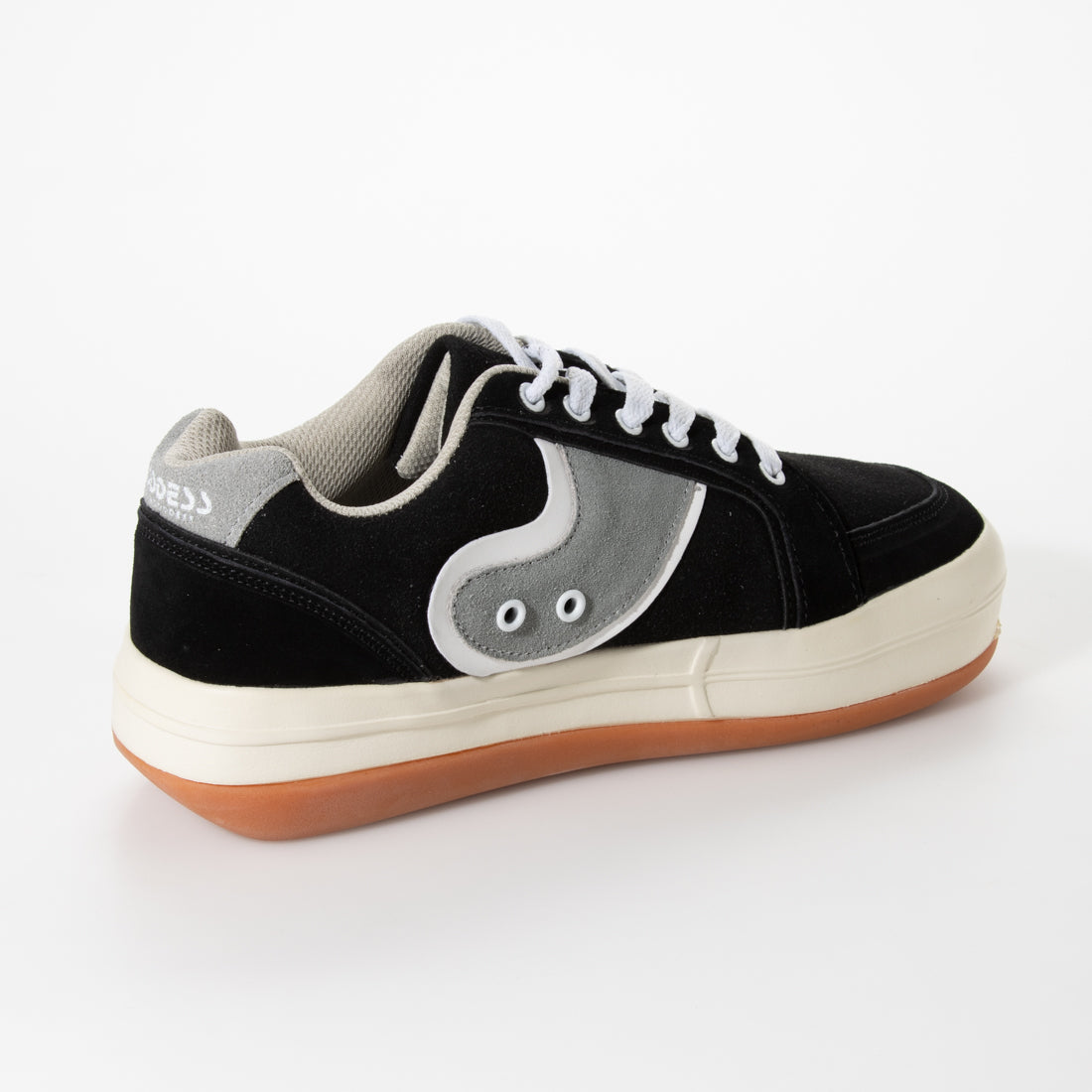 TEAM GODDESS Thick-soled striped sneakers