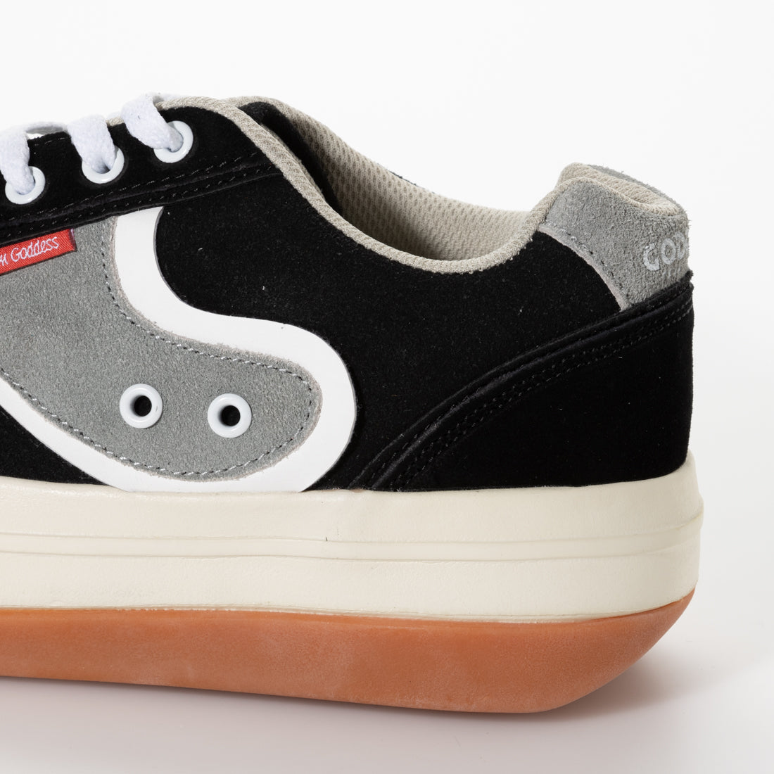 TEAM GODDESS Thick-soled striped sneakers