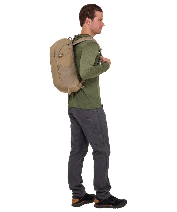 スーリー THULE スーリー THULE アウトドア AllTrail Daypack 18L Faded Khaki メンズ レディース バ （-） -