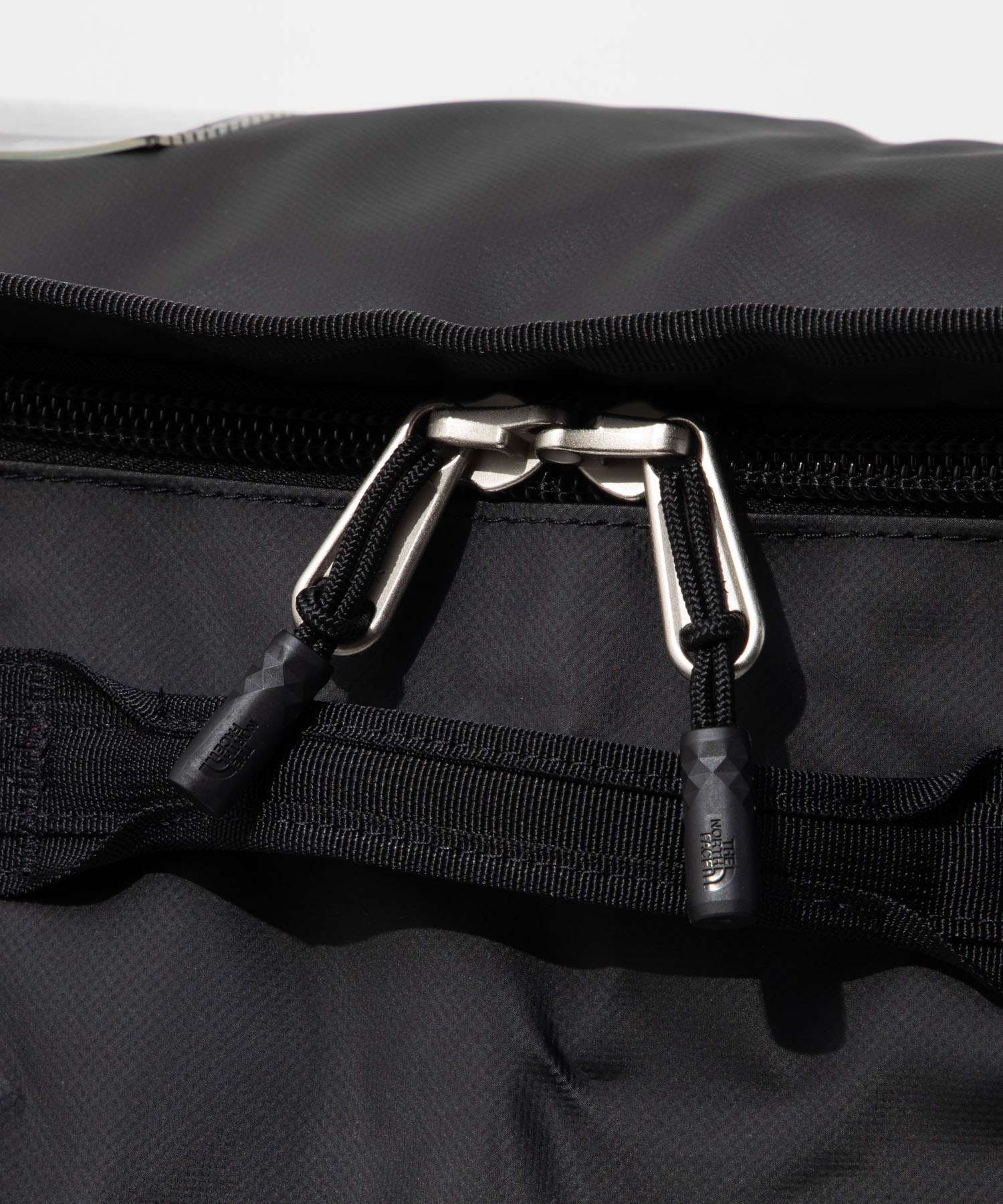THE NORTH FACE BASE CAMP DUFFEL-M Black Boston Bag Men's Bag NF0A52SS