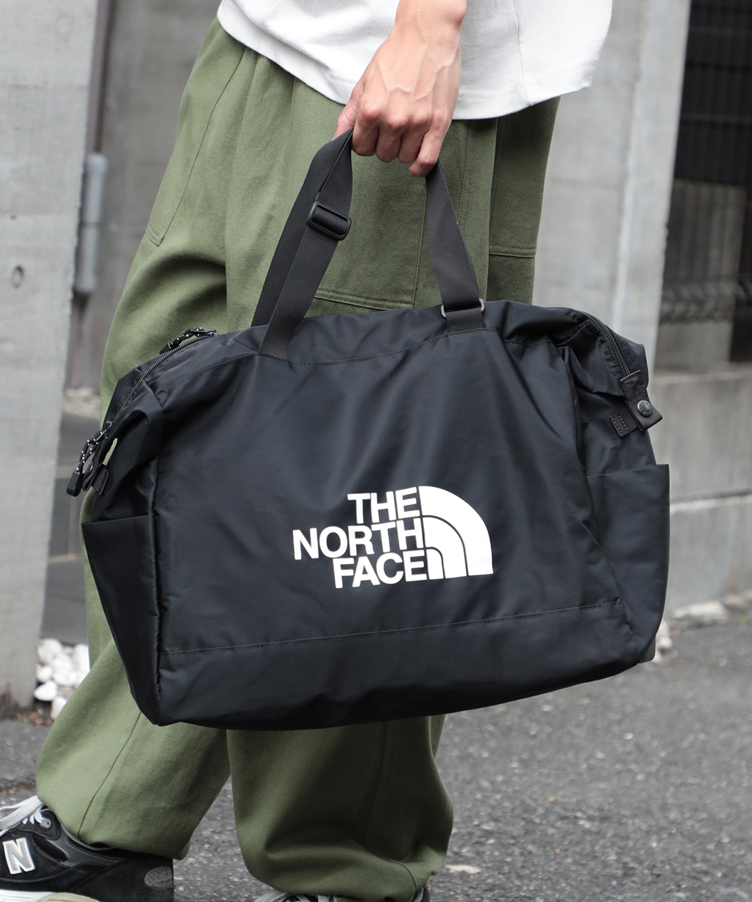 The North Face THE NORTH FACE ◎準備發貨◎日本不發售 [THE NORTH FACE/The North Face] 輕便行李袋/波士頓包大容量旅行運動健身房