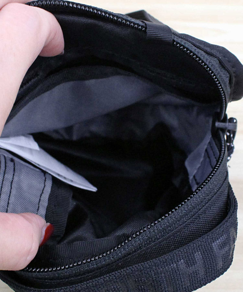 ザ・ノース・フェイス THE NORTH FACE TNF ボザークロスボディ ショルダーバッグ BOZER CROSS BODY ミニバッグ ポーチ 鞄 カバン アウトドア ブランド メンズ レディース ユニセックス （2-ブラック） 2-ブラック