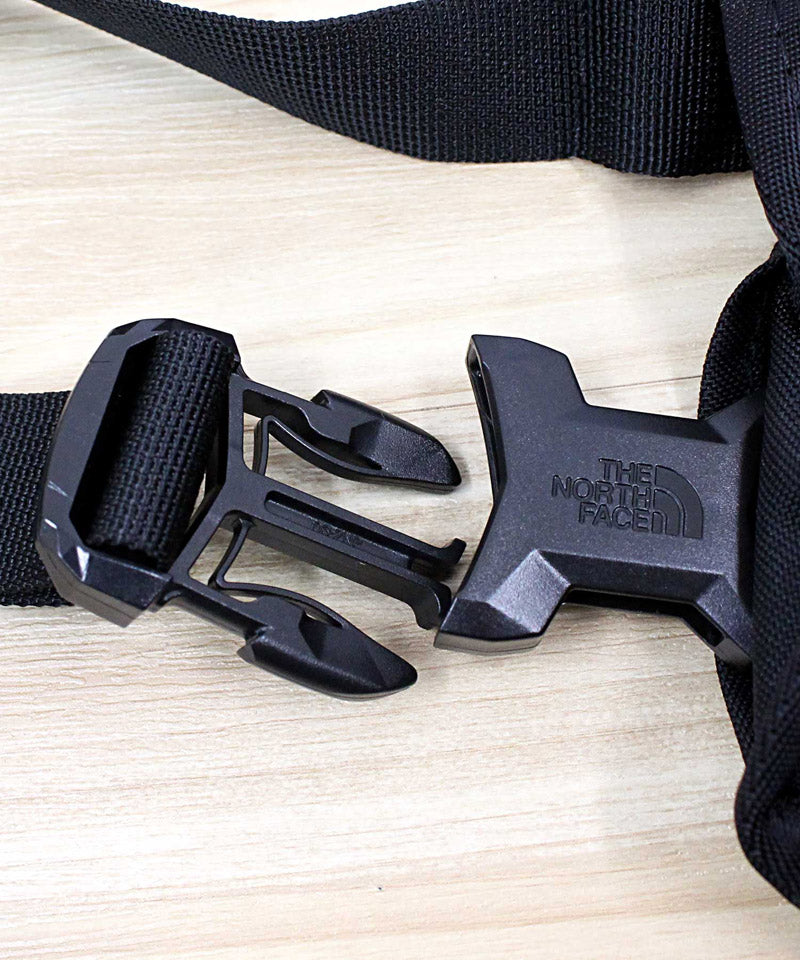 ザ・ノース・フェイス THE NORTH FACE TNF ボザークロスボディ ショルダーバッグ BOZER CROSS BODY ミニバッグ ポーチ 鞄 カバン アウトドア ブランド メンズ レディース ユニセックス （2-ブラック） 2-ブラック