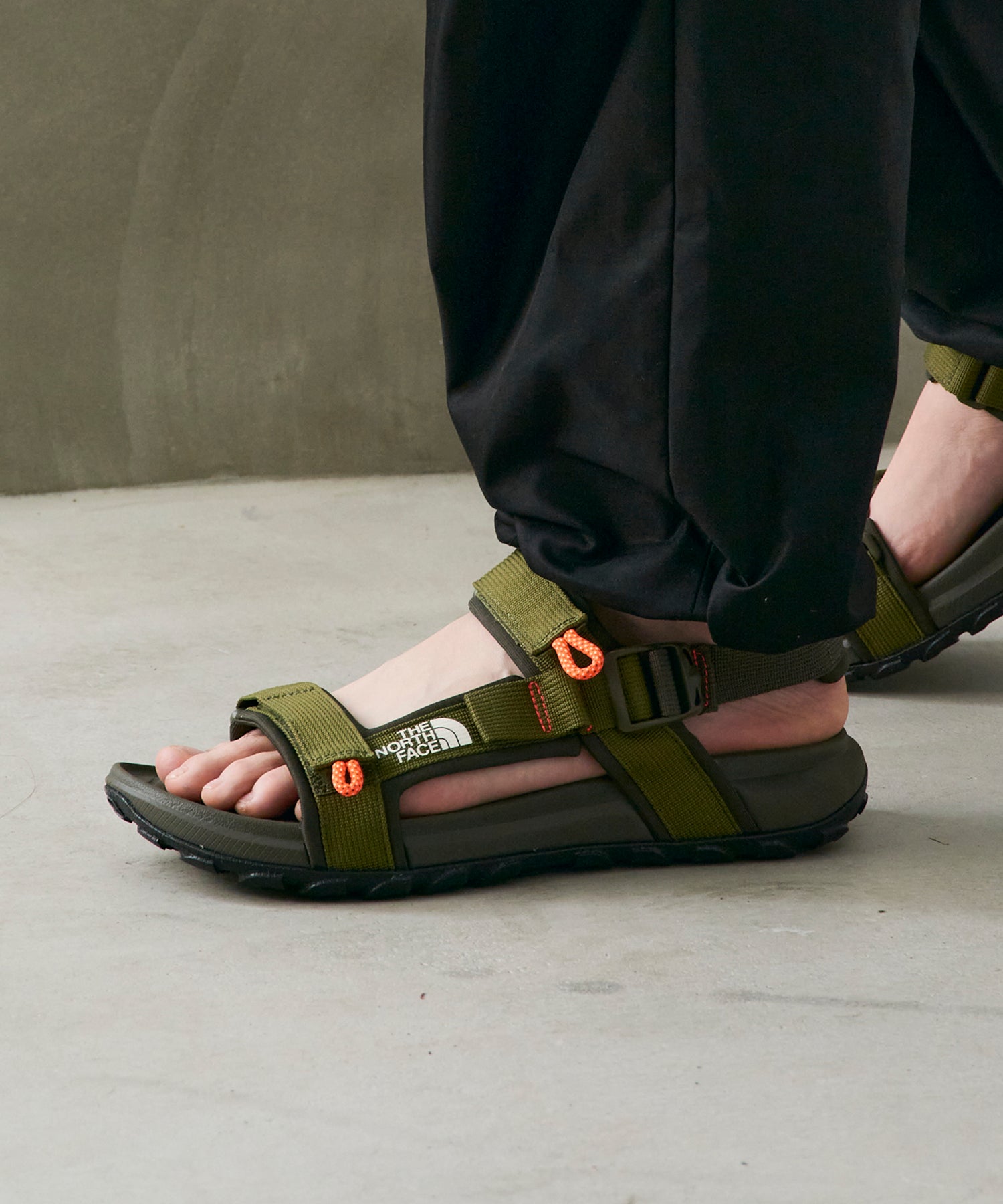 ザ・ノース・フェイス THE NORTH FACE M EXPLORE CAMP SANDAL NS82R13 キャンプサンダル （オリーブ） オリーブ