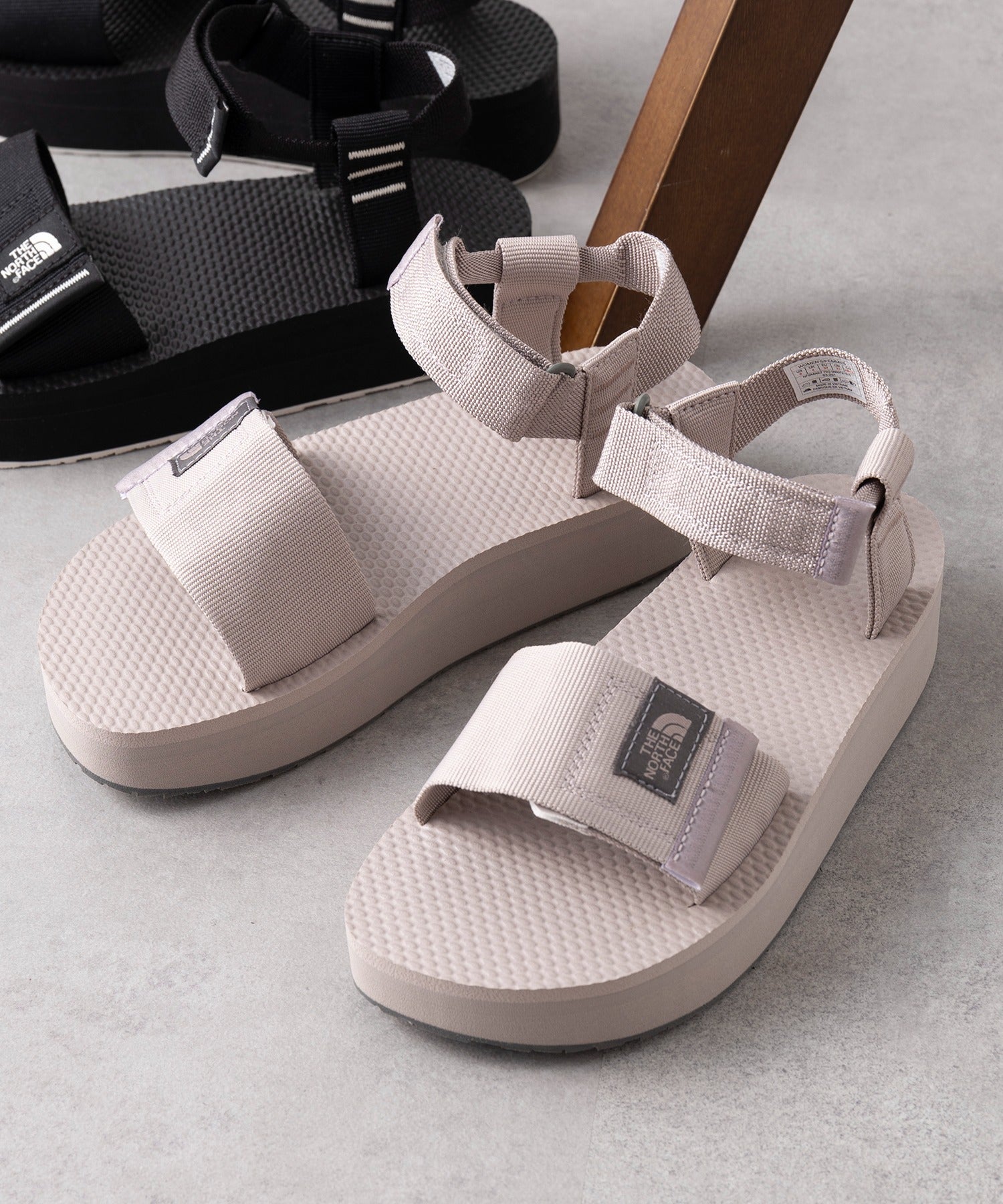 ザ・ノース・フェイス THE NORTH FACE Skeena Platform プラットフォームサンダル （グレー） グレー