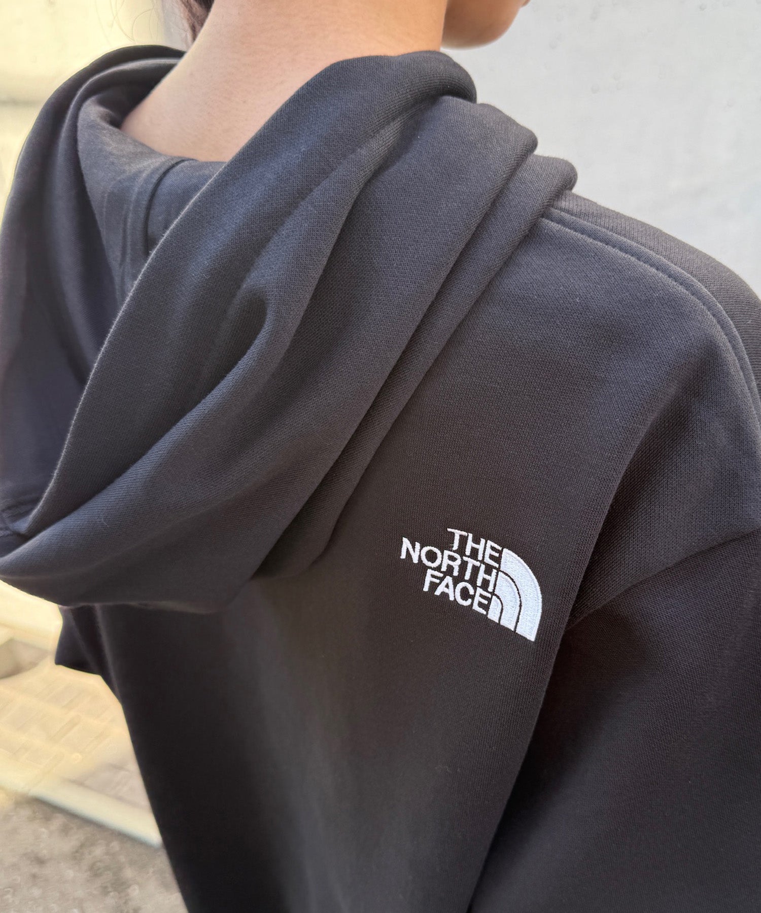 ザ・ノース・フェイス THE NORTH FACE 8EEE/W ESSENTIAL RELAXED HOODED DRESS パーカースウェットワンピース （ブラック） ブラック