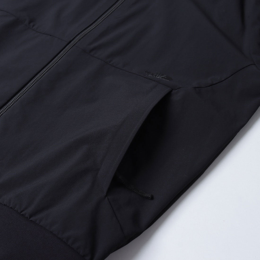 ザ・ノース・フェイス THE NORTH FACE 【日本未発売】韓国 ホワイトレーベルM'S STUD BOMBER NJ3BR07 ブルゾン 軽羽織 スタンドカラー （ブラック） ブラック