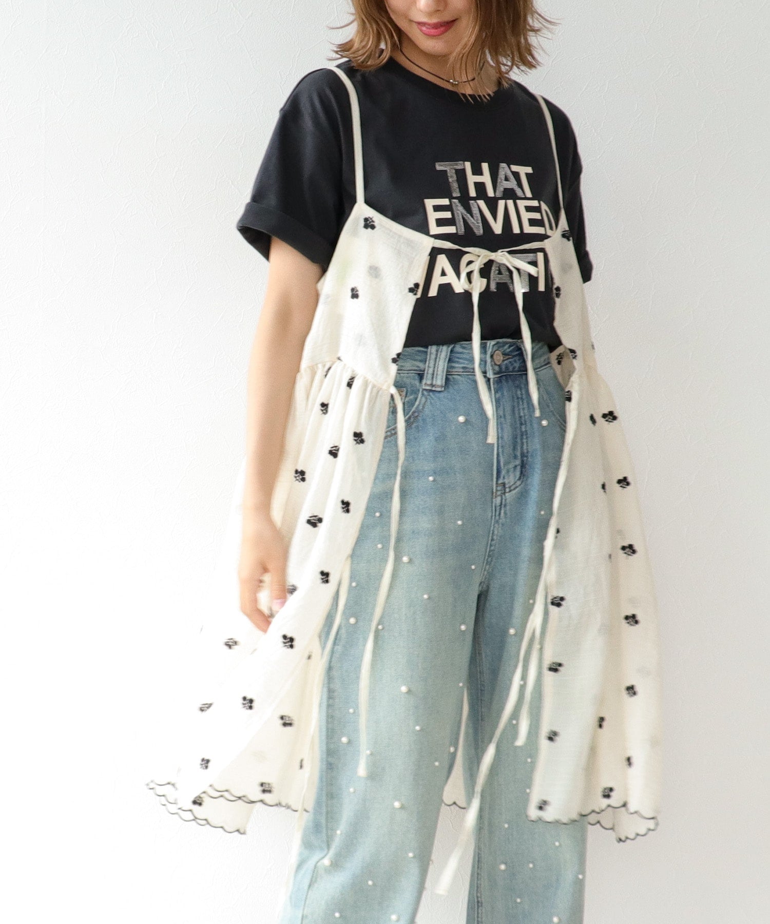 スリーフォータイム Three Four Time シアー刺繍バックリボンキャミブラウス