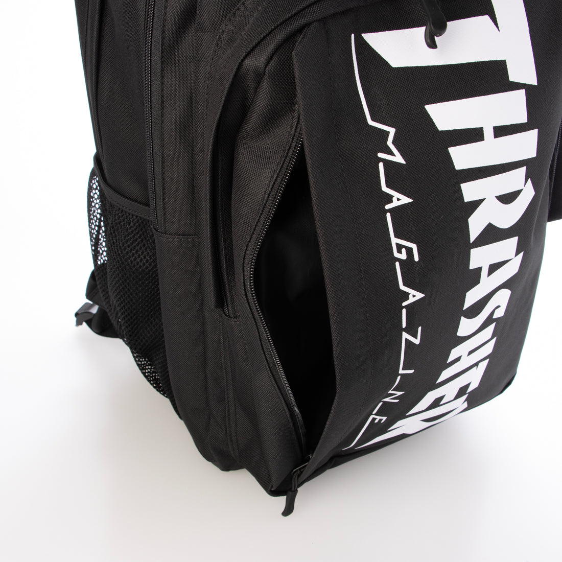 スラッシャー THRASHER THRASHER TH-F  35Lサイズ BIGLOGO バックパック （BLACKWHITE） BLACKWHITE