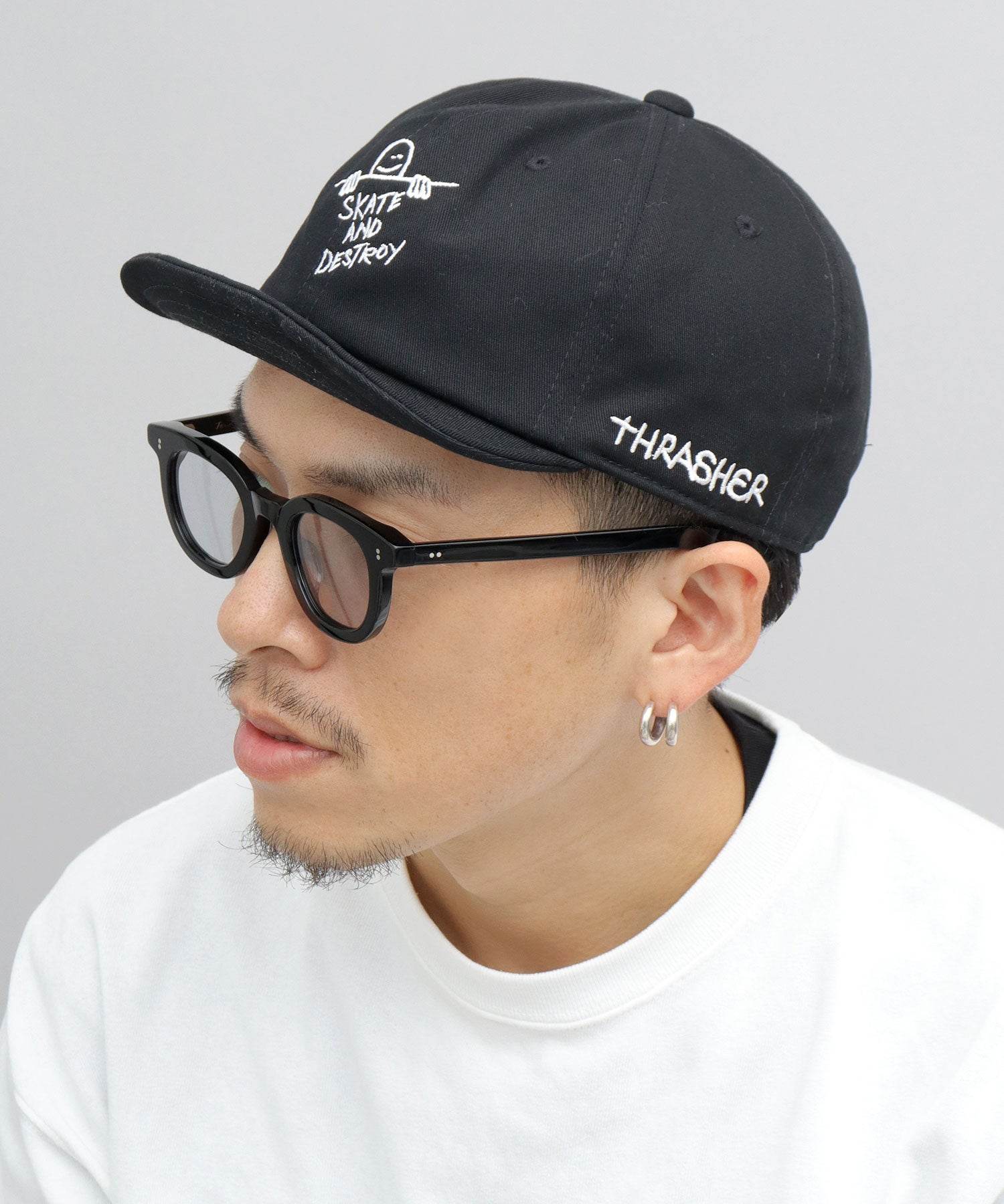 スラッシャー THRASHER 刺繍 ボールキャップ 帽子 ショートバイザー つば短い （ブラック） ブラック