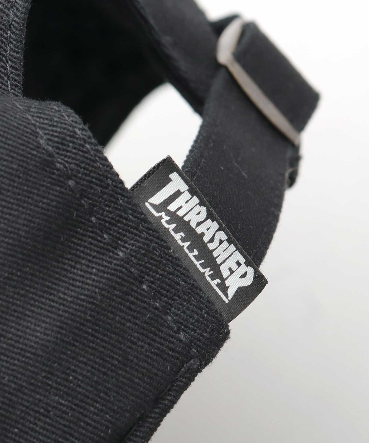 スラッシャー THRASHER 刺繍 ボールキャップ 帽子 ショートバイザー つば短い （ブラック） ブラック