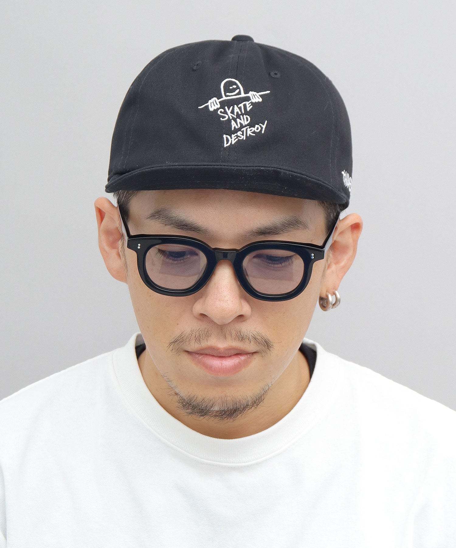 スラッシャー THRASHER 刺繍 ボールキャップ 帽子 ショートバイザー つば短い （ブラック） ブラック