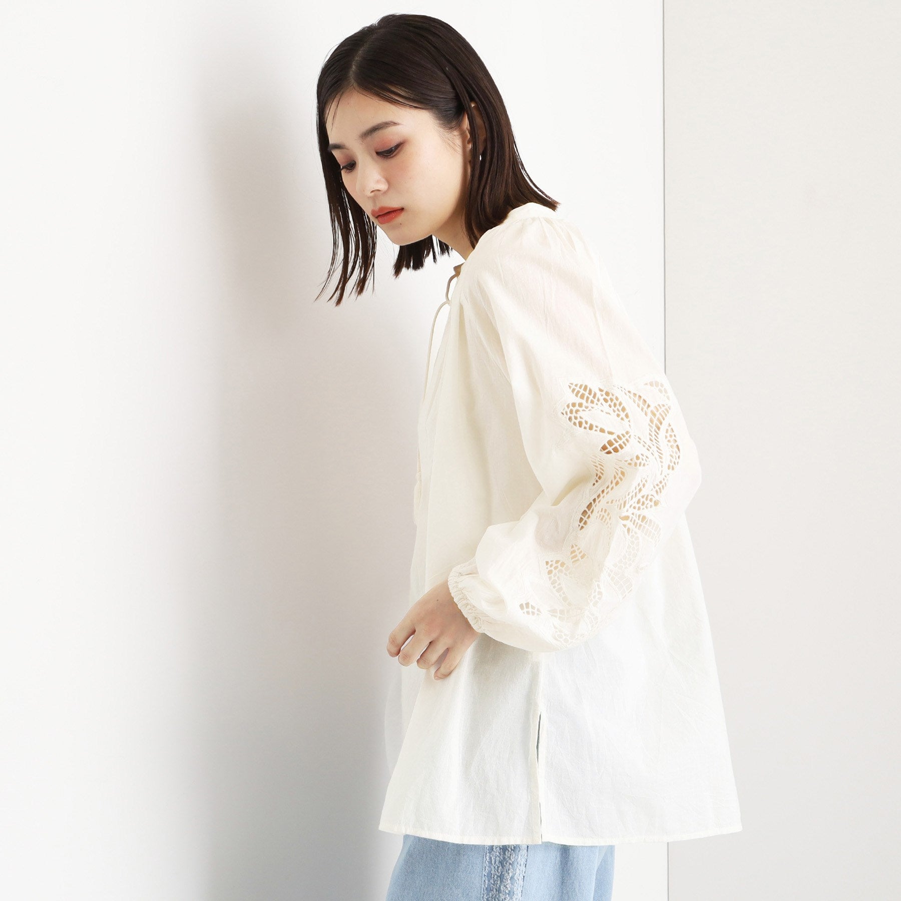 ザ ショップ ティーケー  (ウィメン) THE SHOP TK(Women) キャンブリックボイル袖刺繍ブラウス （カーキ(027)） カーキ(027)