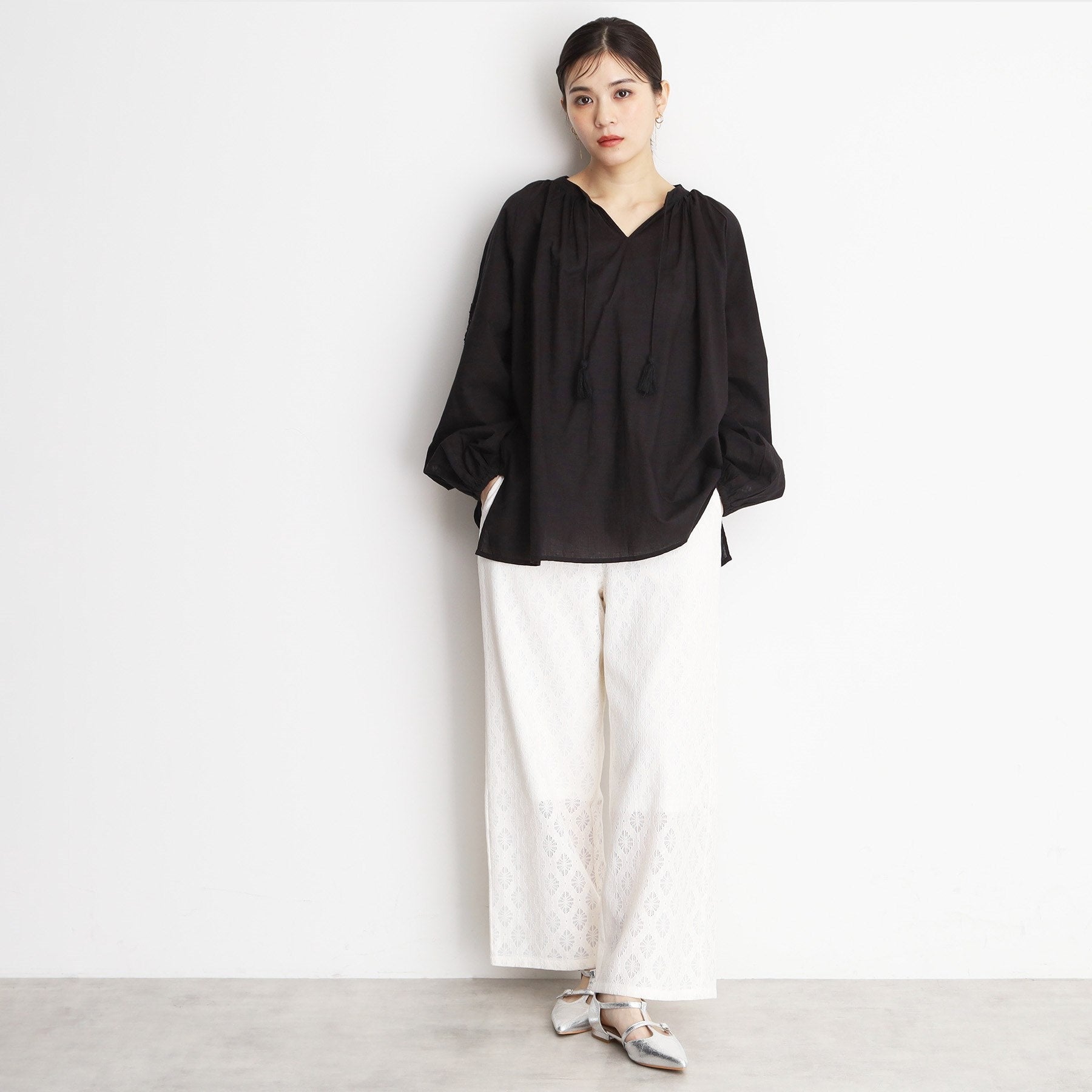 ザ ショップ ティーケー  (ウィメン) THE SHOP TK(Women) キャンブリックボイル袖刺繍ブラウス （カーキ(027)） カーキ(027)