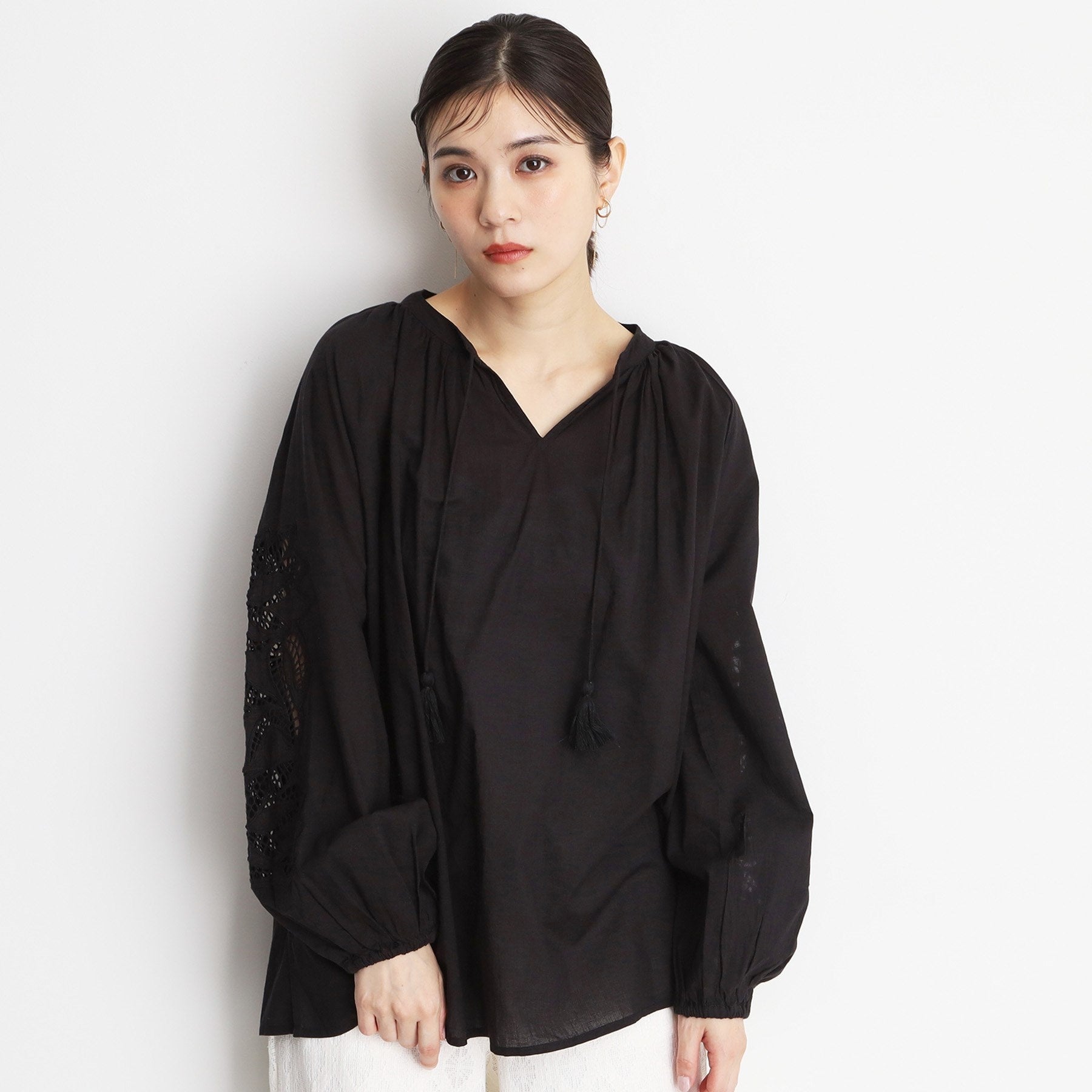 ザ ショップ ティーケー  (ウィメン) THE SHOP TK(Women) キャンブリックボイル袖刺繍ブラウス （ブラック(019)） ブラック(019)