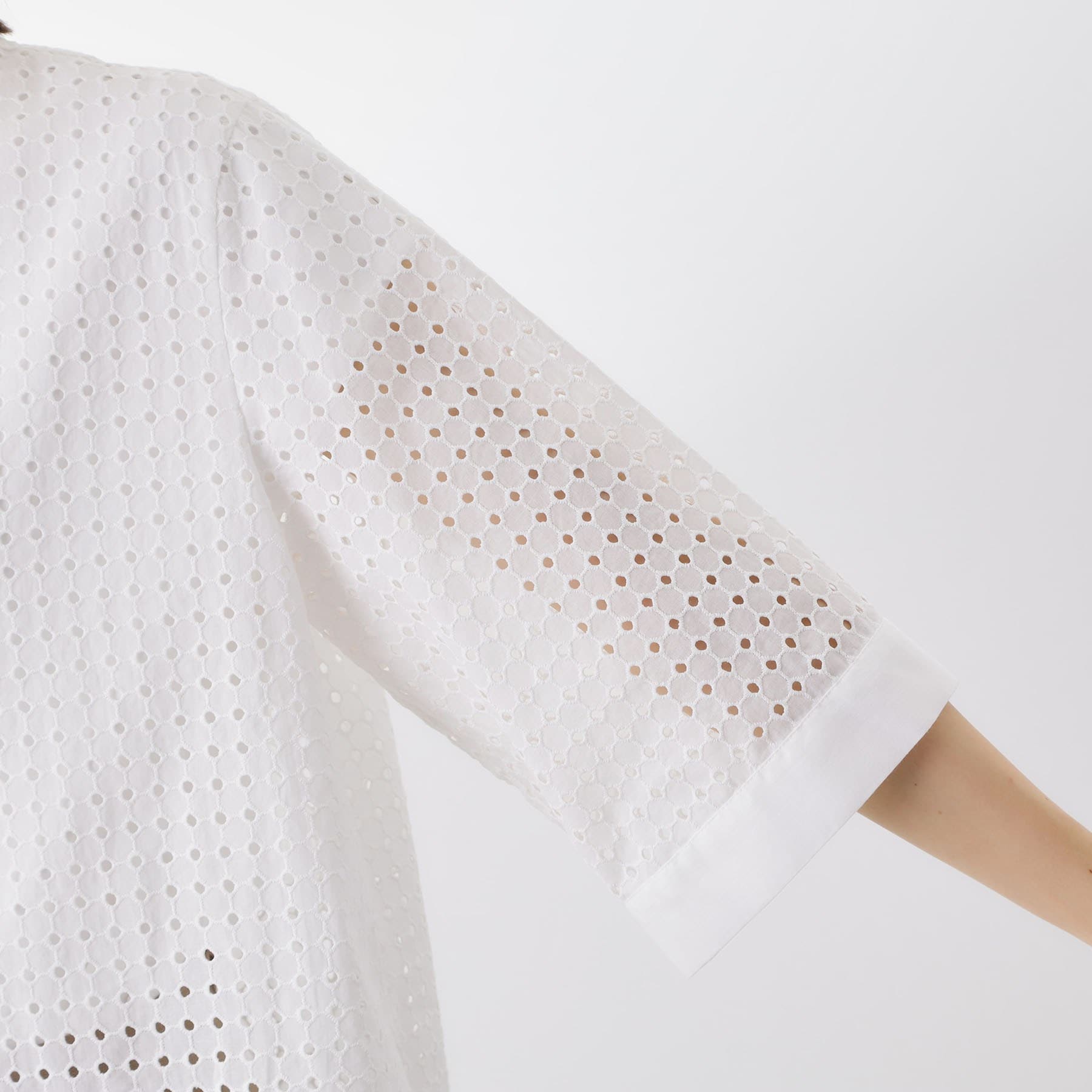 ザ ショップ ティーケー  (ウィメン) THE SHOP TK(Women) サークル刺繍ショート丈シャツ （ブラック(019)） ブラック(019)