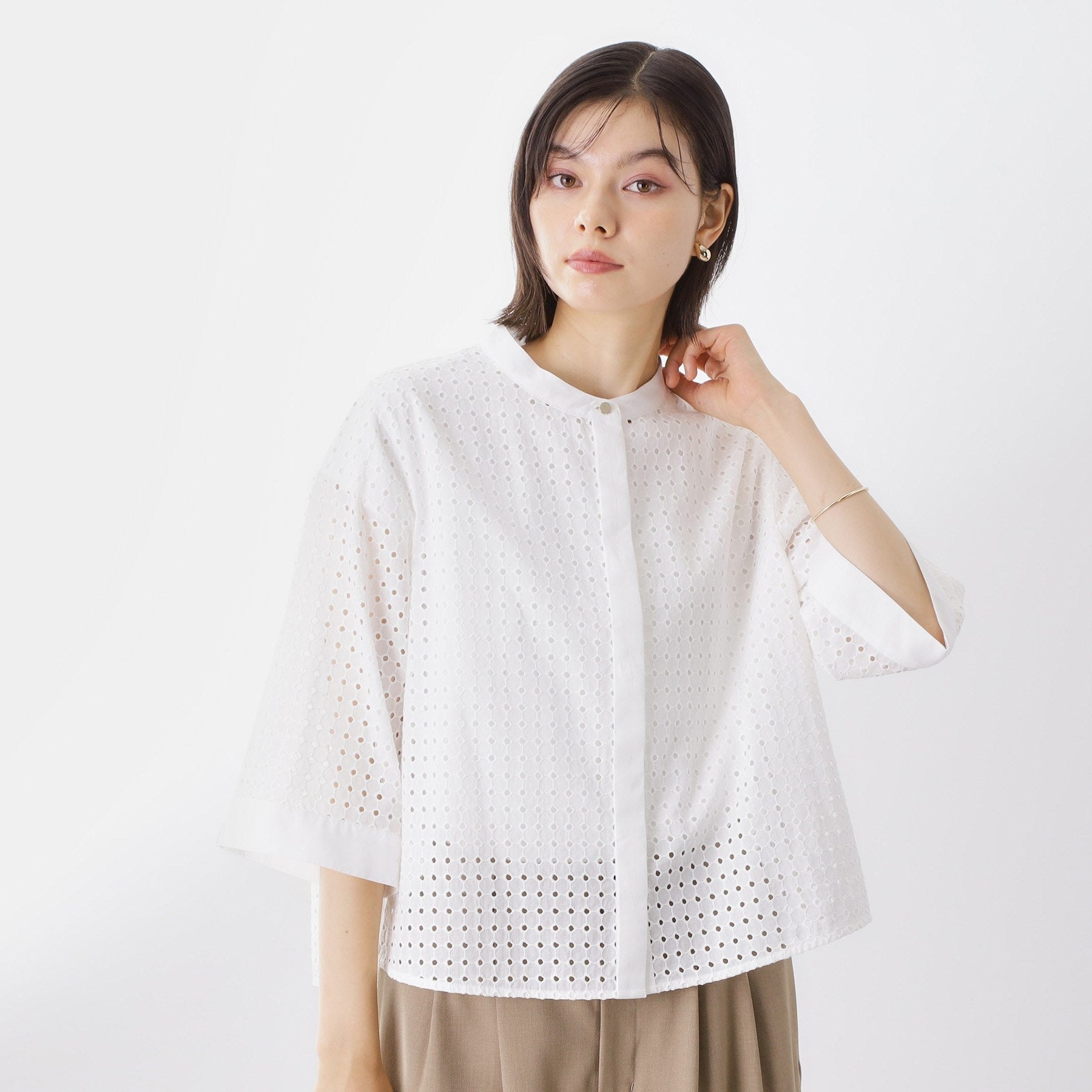 ザ ショップ ティーケー  (ウィメン) THE SHOP TK(Women) サークル刺繍ショート丈シャツ （オフホワイト(003)） オフホワイト(003)