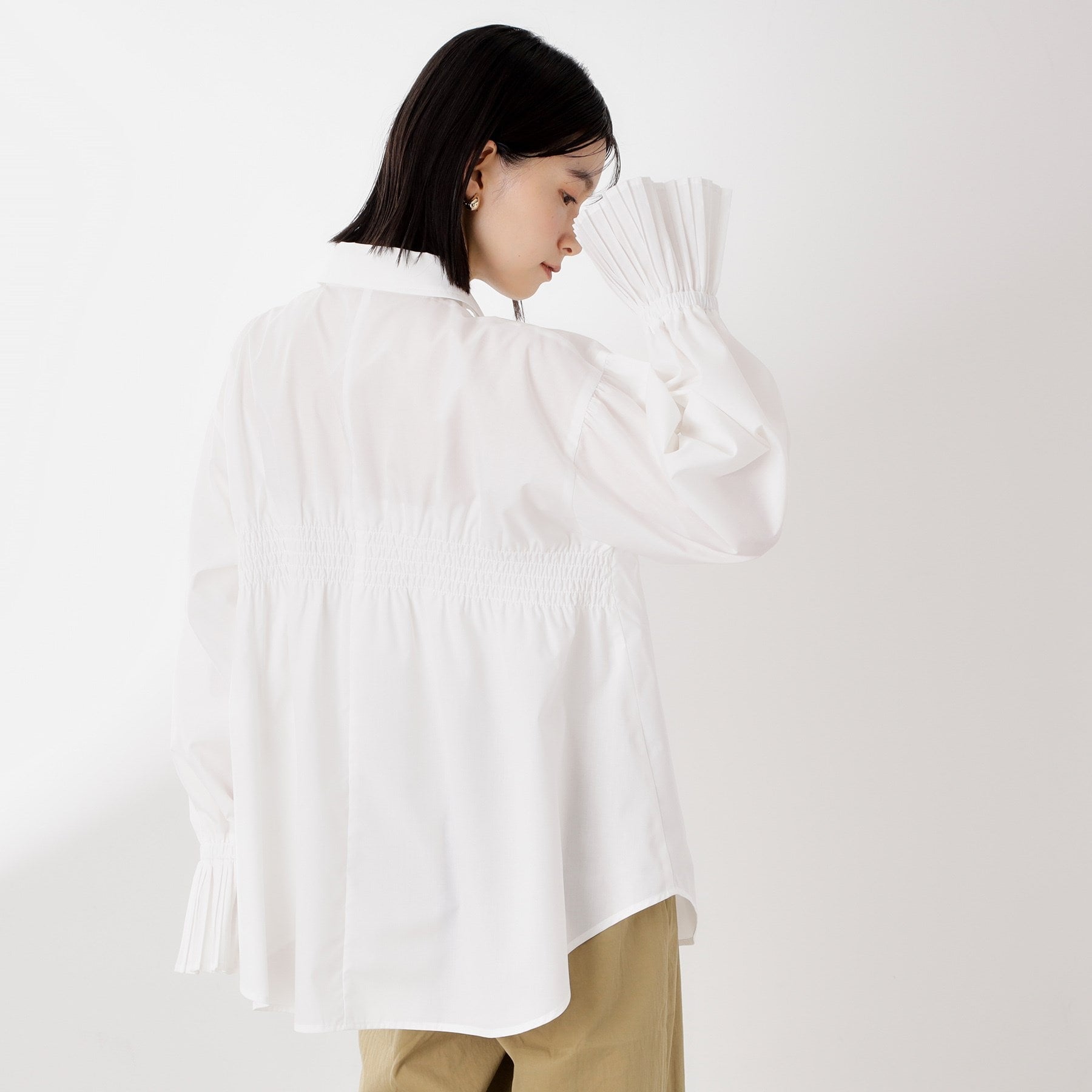 ザ ショップ ティーケー  (ウィメン) THE SHOP TK(Women) 袖プリーツシャツ （スミクロ(018)） スミクロ(018)