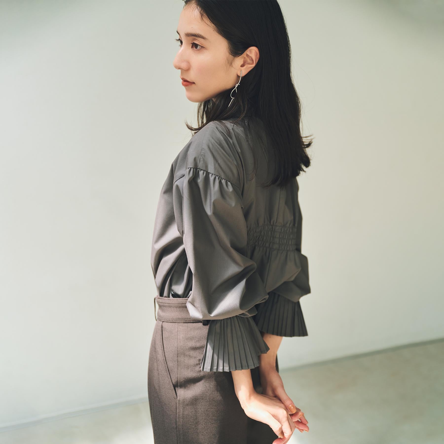 ザ ショップ ティーケー  (ウィメン) THE SHOP TK(Women) 袖プリーツシャツ （スミクロ(018)） スミクロ(018)
