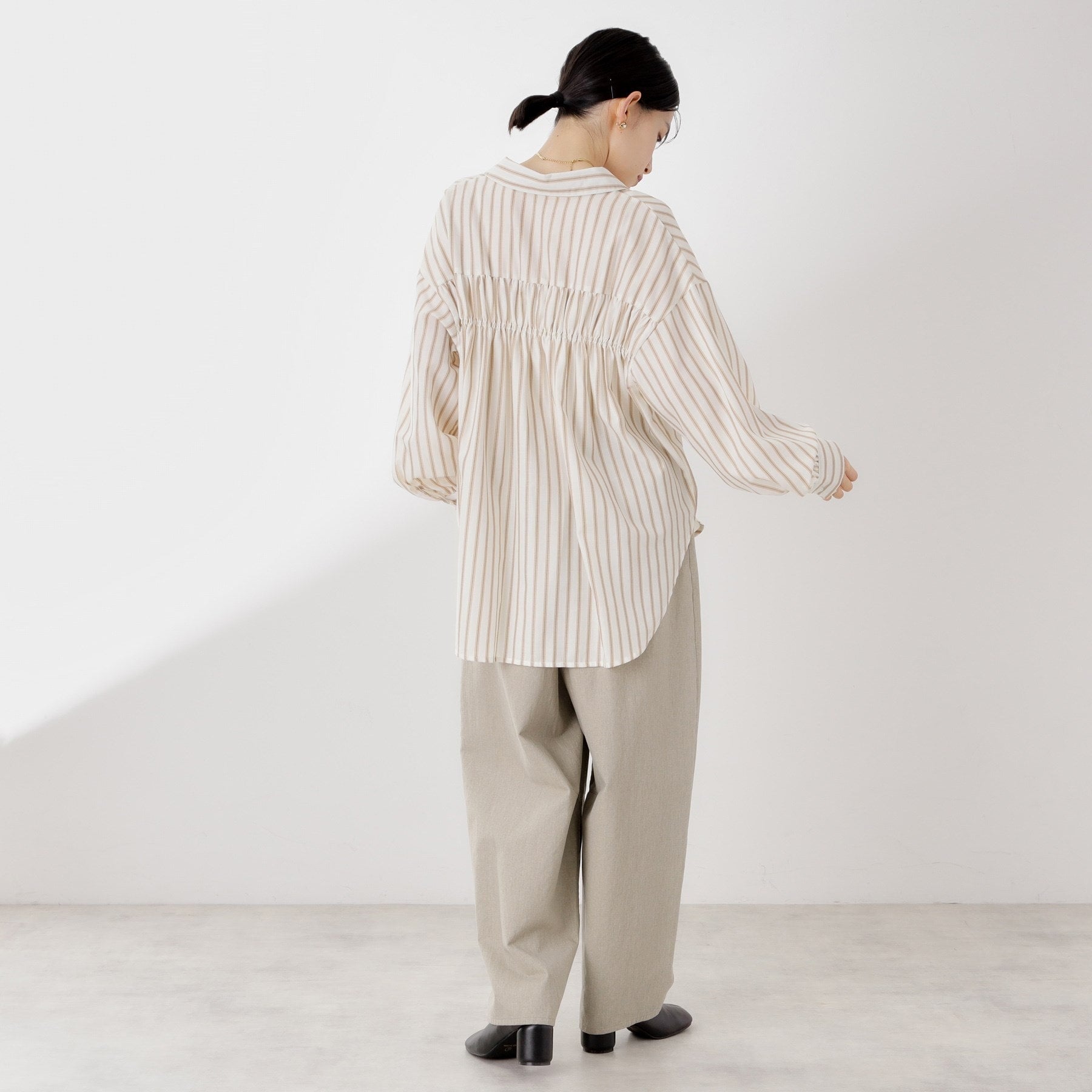 ザ ショップ ティーケー  (ウィメン) THE SHOP TK(Women) バックシャーリングブラウス （アイボリー(304)） アイボリー(304)