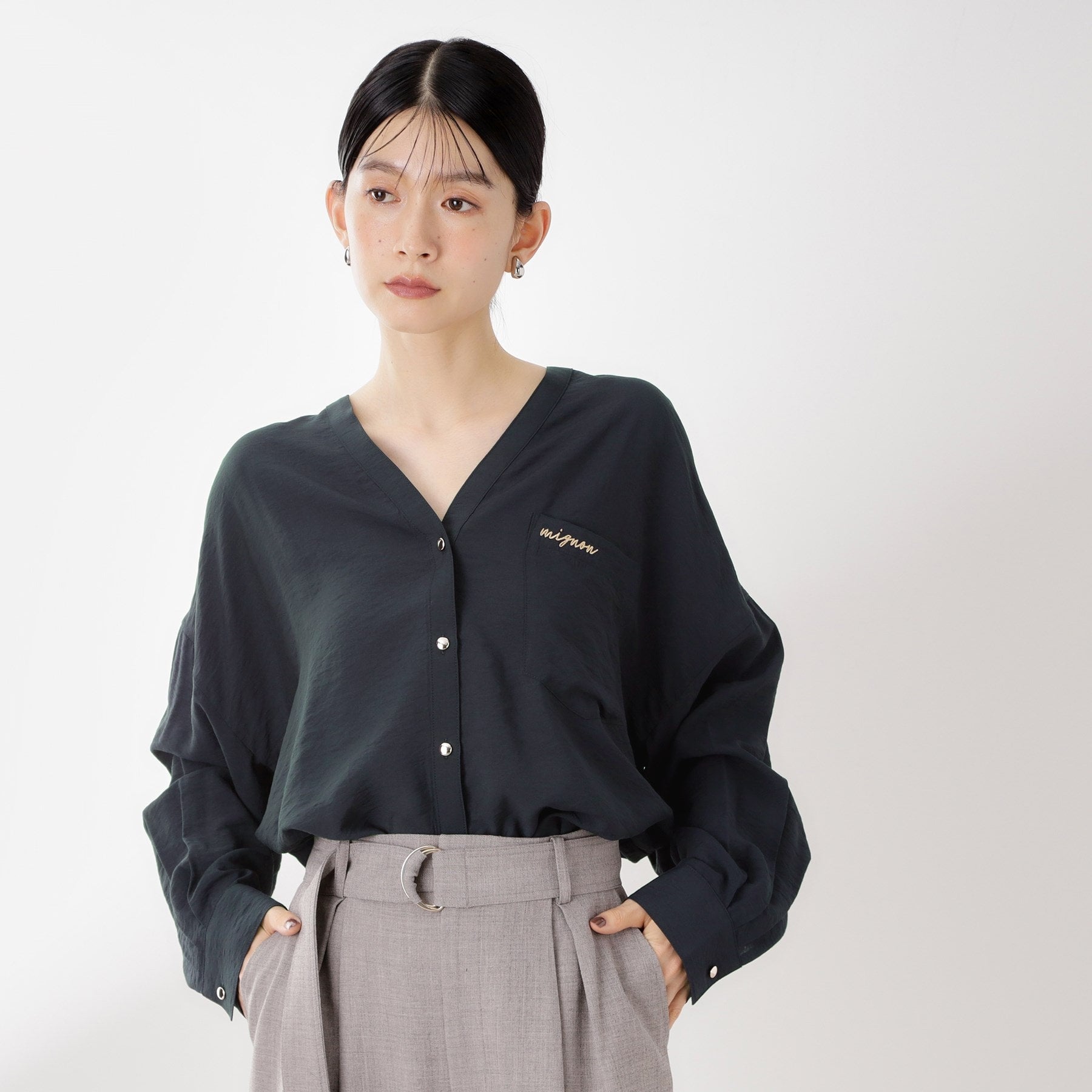 ザ ショップ ティーケー  (ウィメン) THE SHOP TK(Women) イレヘム刺繍ポケットシャツ （ネイビー(094)） ネイビー(094)