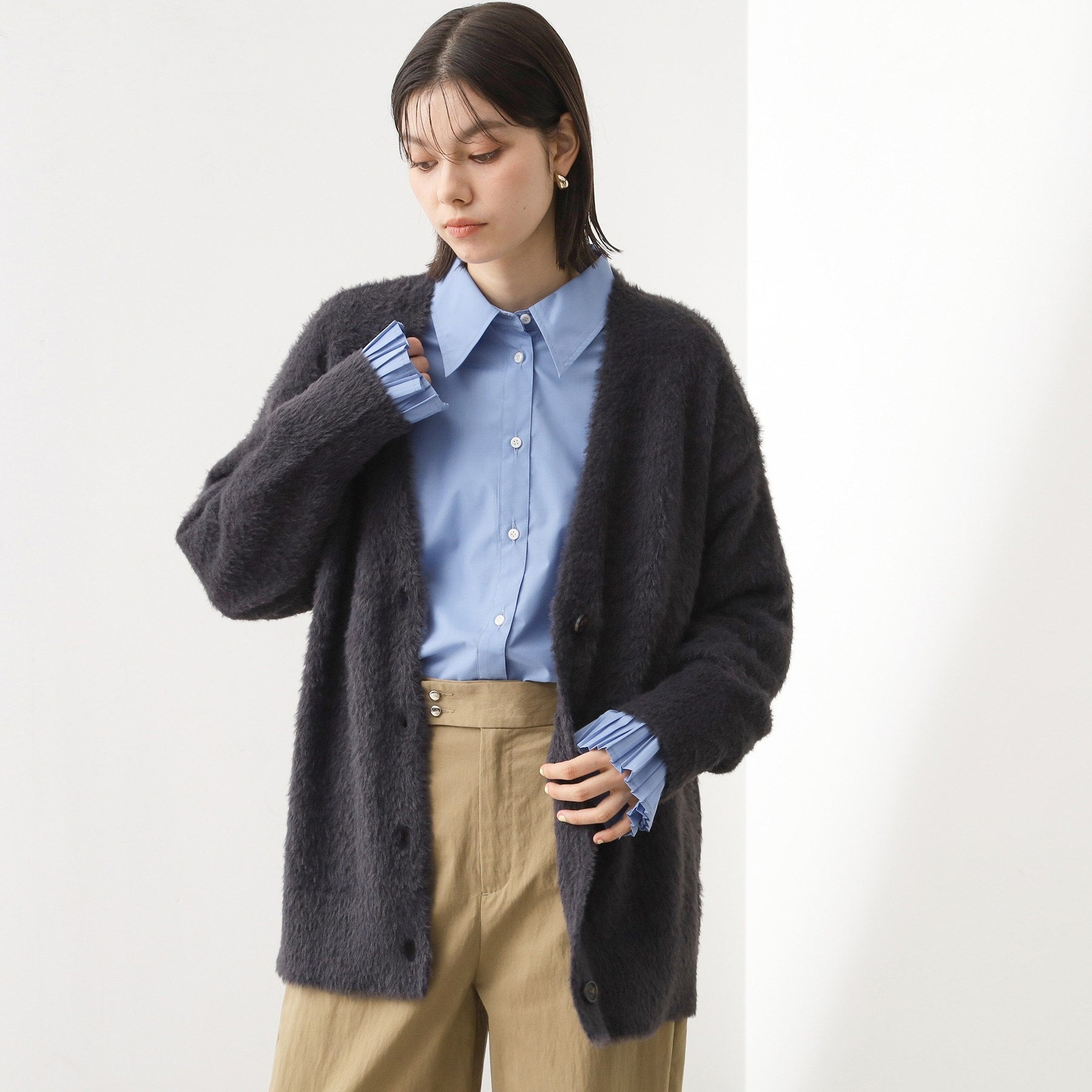 ザ ショップ ティーケー  (ウィメン) THE SHOP TK(Women) フェザーVネックカーデ （スミクロ(018)） スミクロ(018)