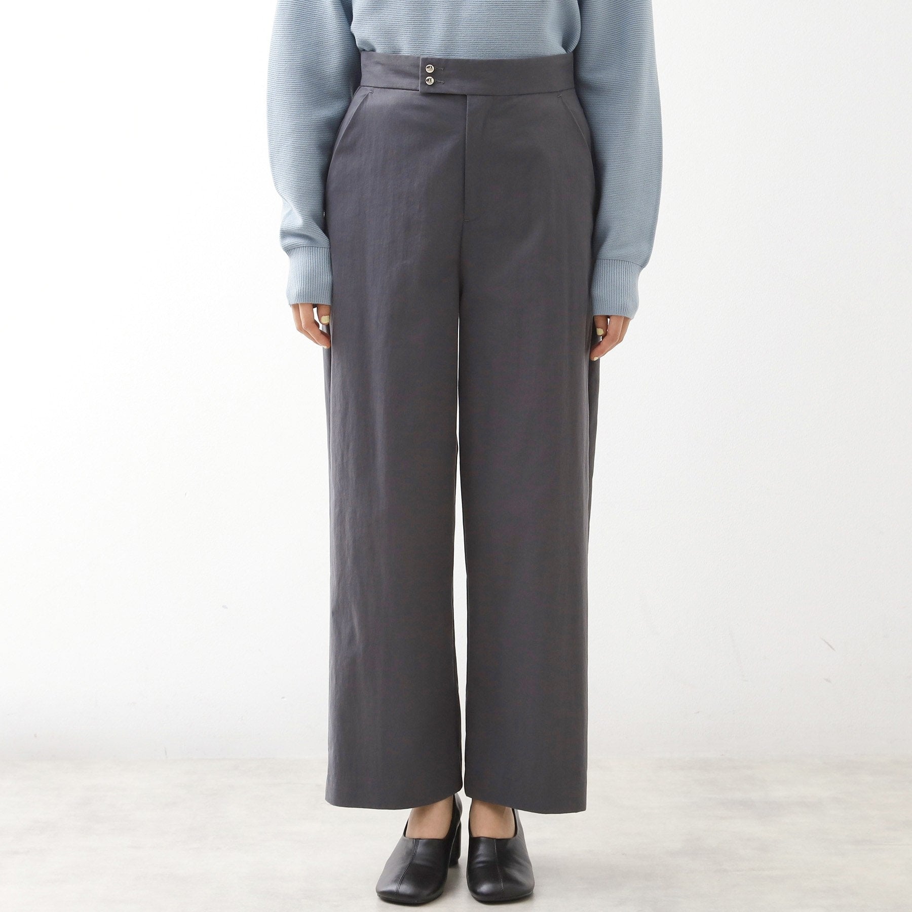 ザ ショップ ティーケー  (ウィメン) THE SHOP TK(Women) コットンナイロンデザイン釦パンツ （スミクロ(018)） スミクロ(018)