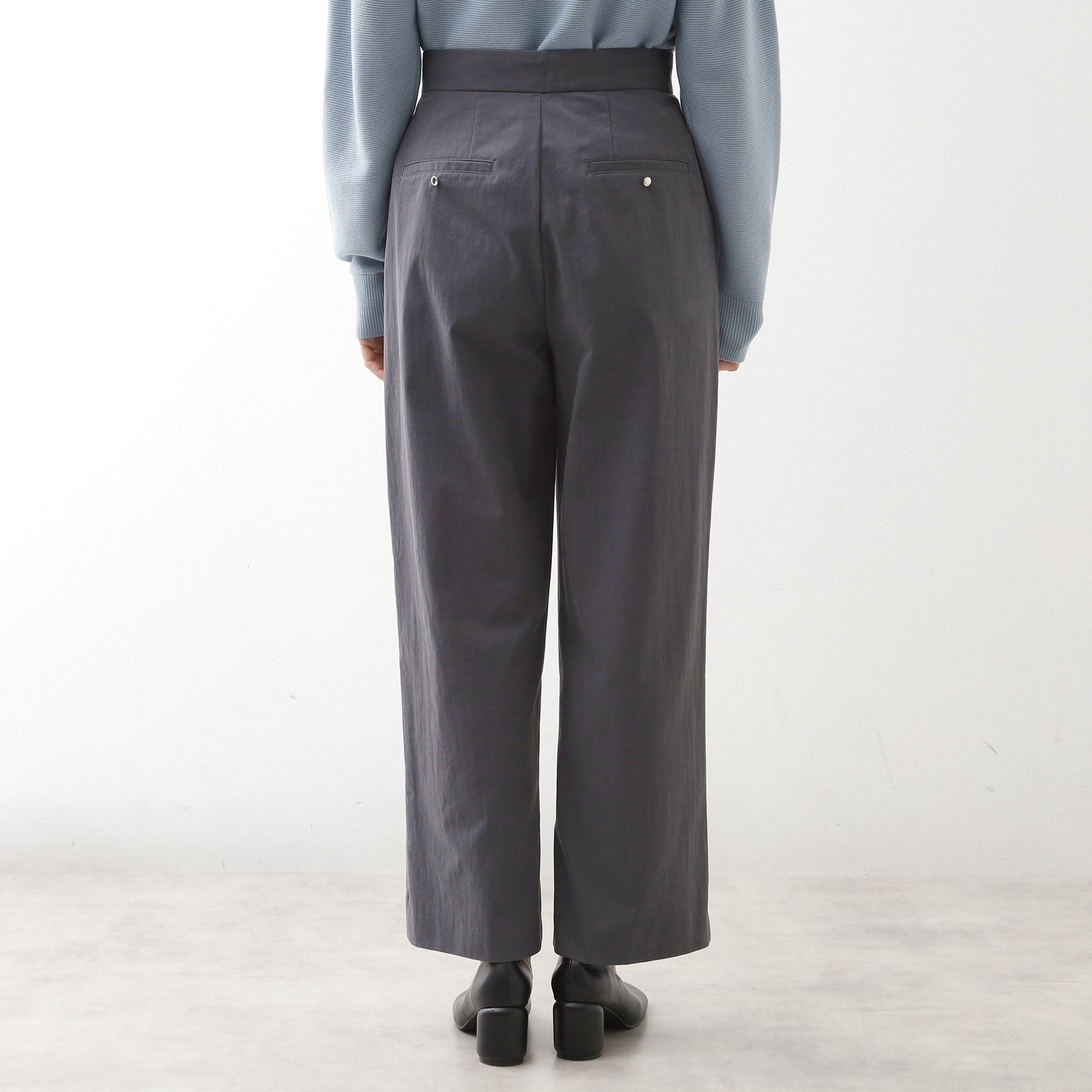 ザ ショップ ティーケー  (ウィメン) THE SHOP TK(Women) コットンナイロンデザイン釦パンツ （スミクロ(018)） スミクロ(018)