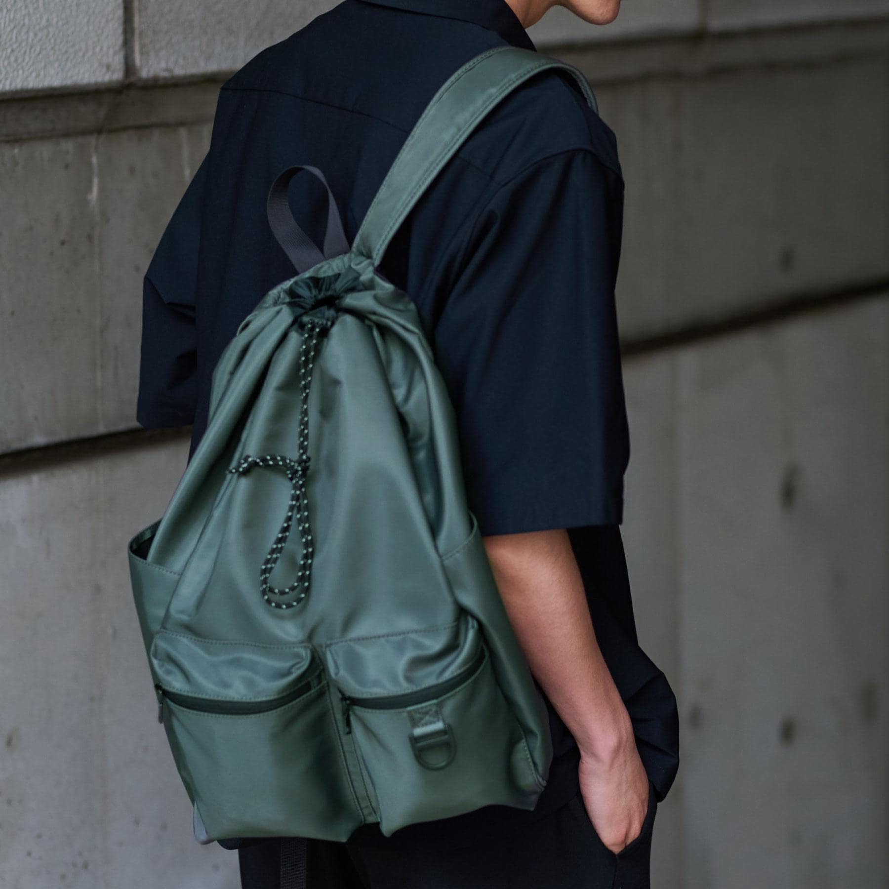 ザ ショップ ティーケー(メンズ) THE SHOP TK(Men) ダブルポケット巾着バック ／ ナップサック （カーキ(027)） カーキ(027)