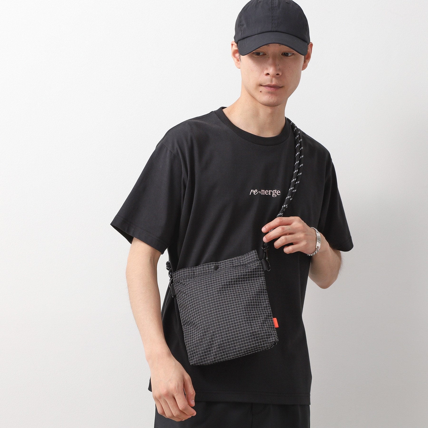 ザ ショップ ティーケー(メンズ) THE SHOP TK(Men) ナイロンスクエアサコッシュ ユニセックス／軽量 （ベージュ(052)） ベージュ(052)
