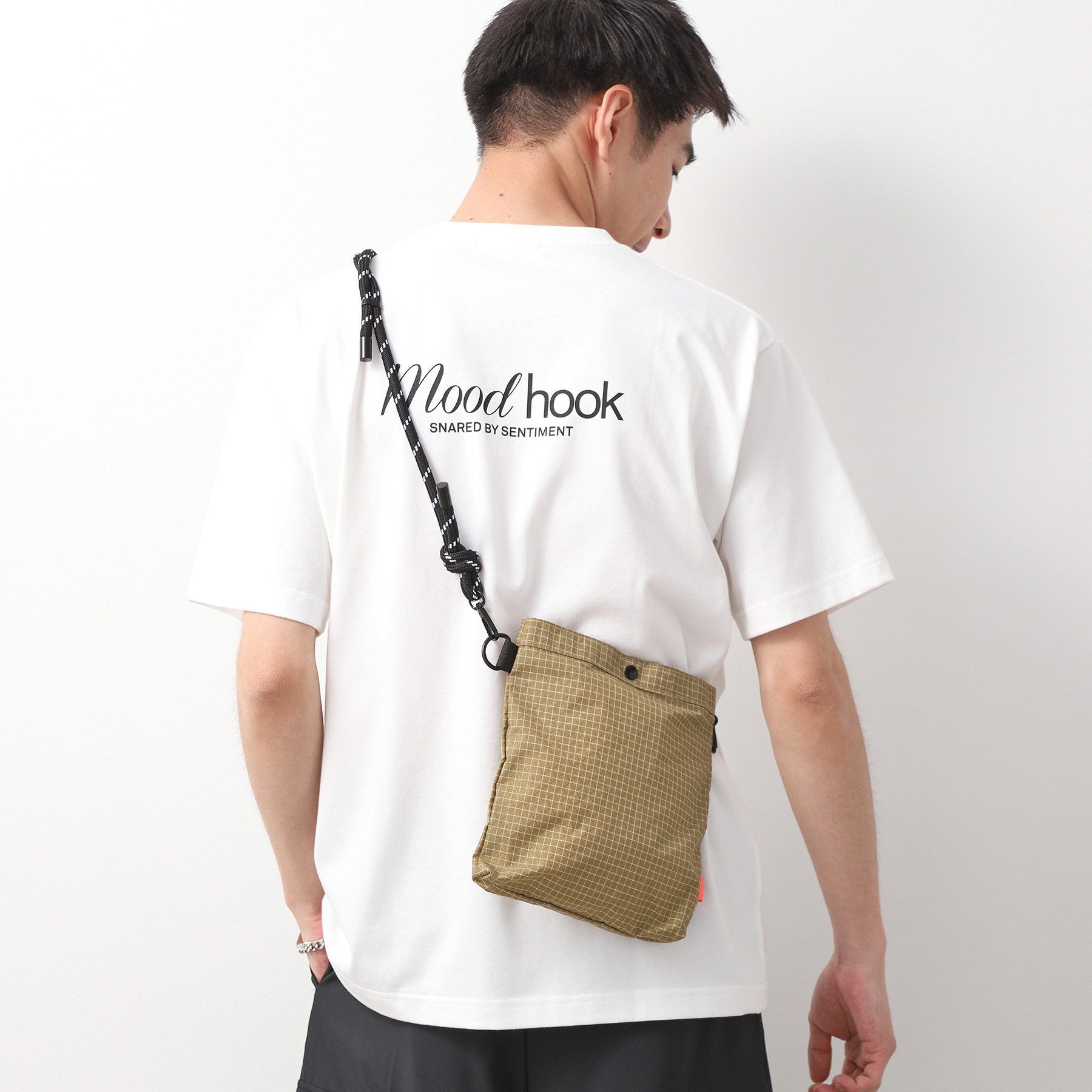ザ ショップ ティーケー(メンズ) THE SHOP TK(Men) ナイロンスクエアサコッシュ ユニセックス／軽量 （ベージュ(052)） ベージュ(052)