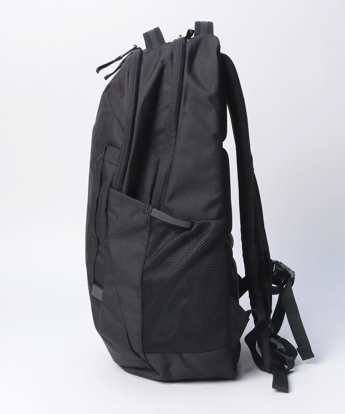 THE NORTH FACE ノースフェイス VAULT ヴォルト リュック バックパック 27L A4可（ブラック） ブラック