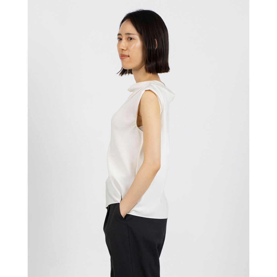セオリー Theory MODERN GGT HI COWL SLIM B （オフホワイト） オフホワイト