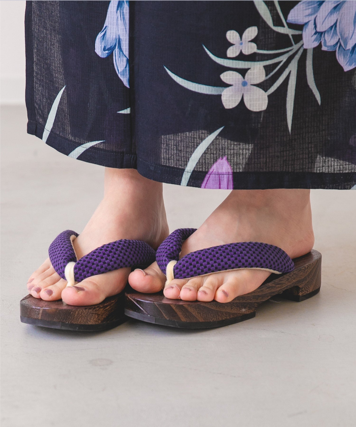 Titivate Yukata Geta / Hanahō Ichimatsu Pattern