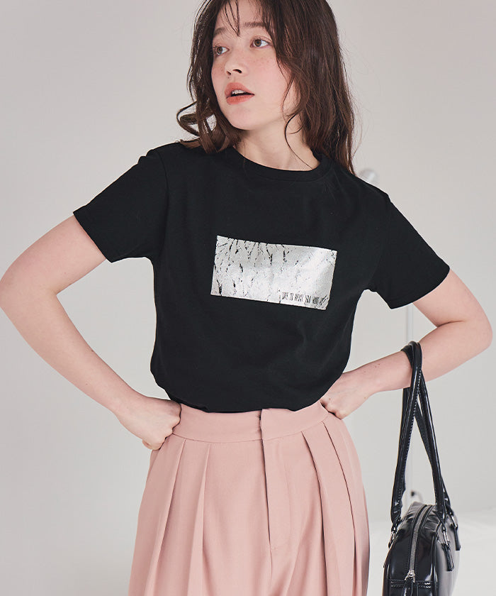 ティティベイト titivate 箔プリントコンパクトTシャツ （オフホワイト/シルバー） オフホワイト/シルバー