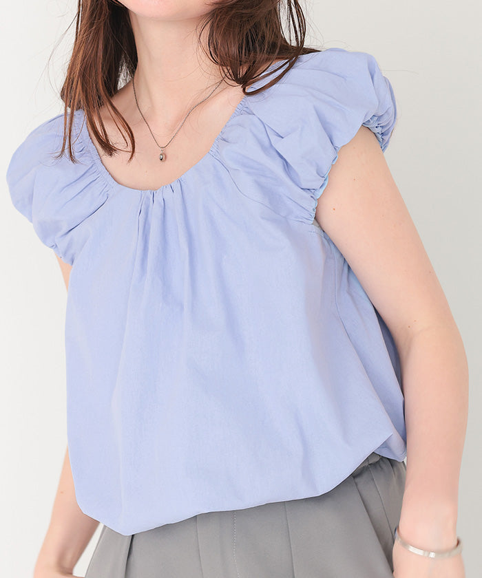 ティティベイト titivate クロップドバルーンシルエットトップス （オフホワイト） オフホワイト