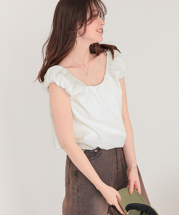 ティティベイト titivate クロップドバルーンシルエットトップス （オフホワイト） オフホワイト