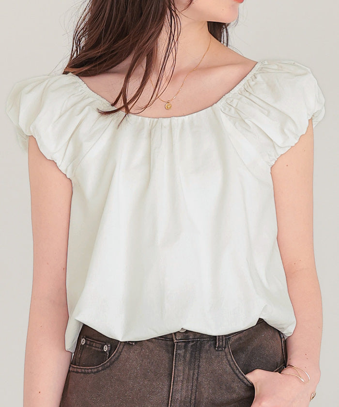 ティティベイト titivate クロップドバルーンシルエットトップス （オフホワイト） オフホワイト