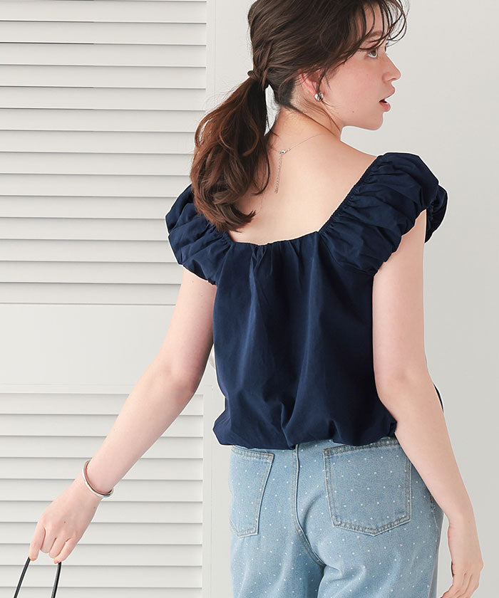 ティティベイト titivate クロップドバルーンシルエットトップス （オフホワイト） オフホワイト